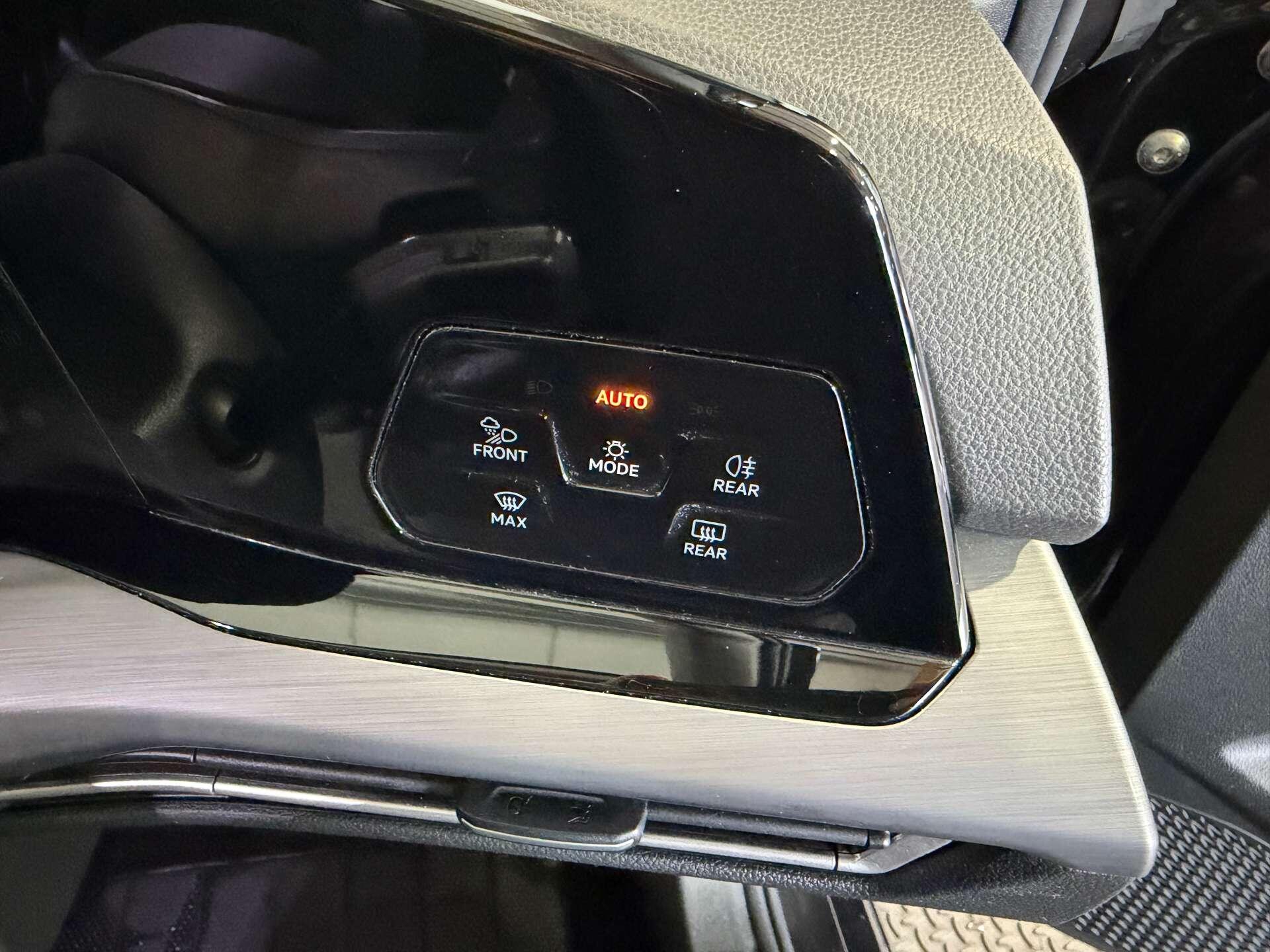 Volkswagen Golf view 18