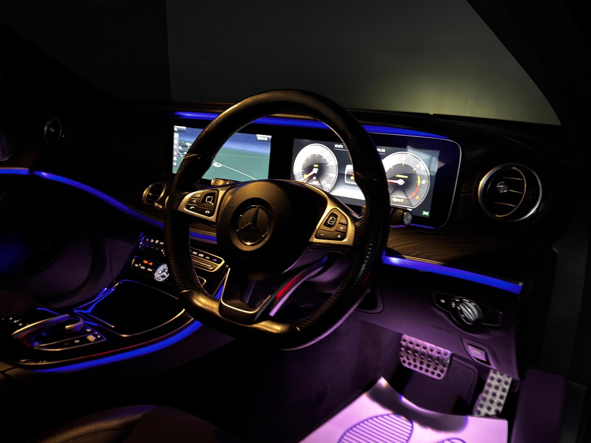 Mercedes-Benz E-Class view 10
