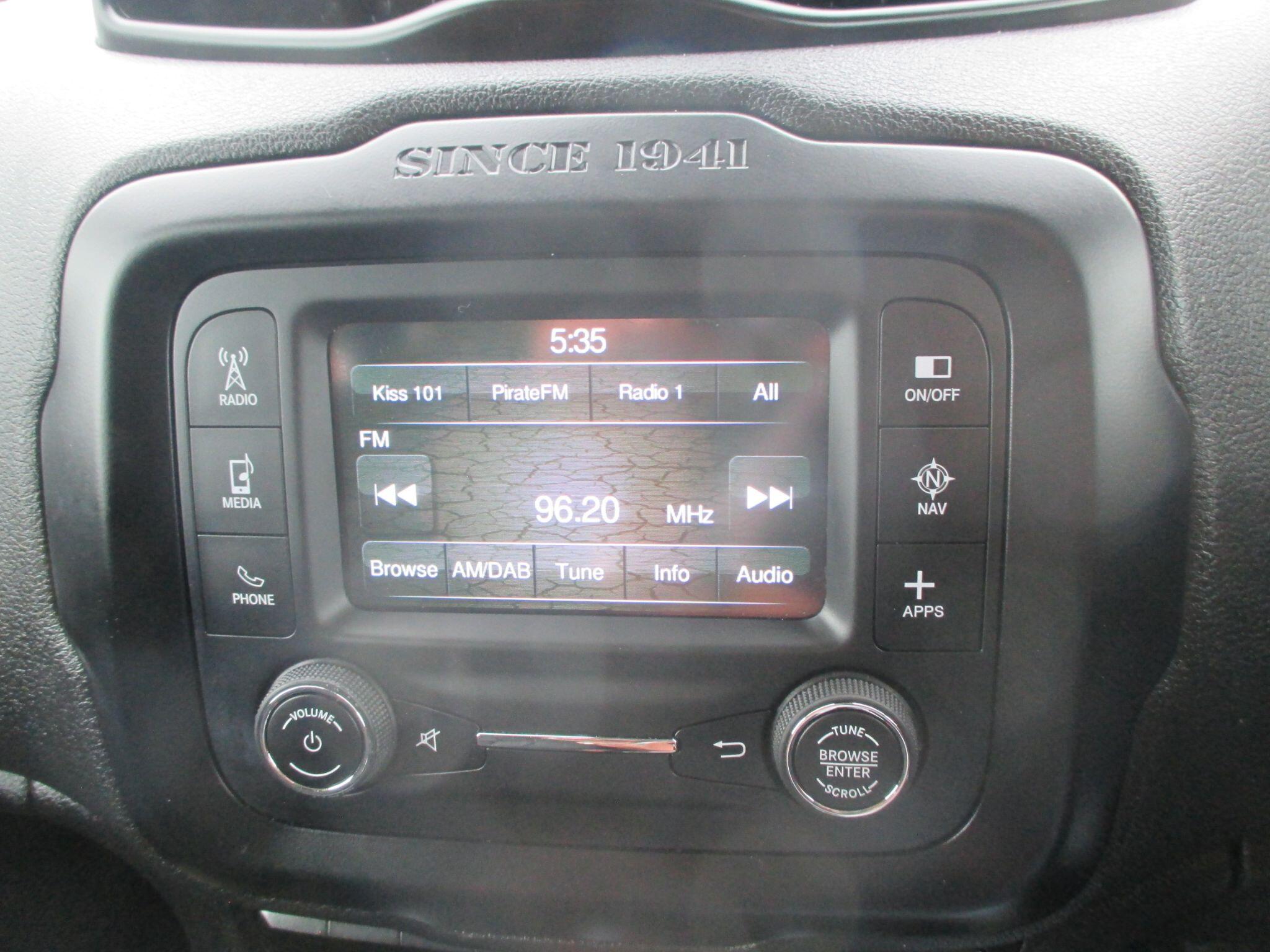 Jeep Renegade view 40