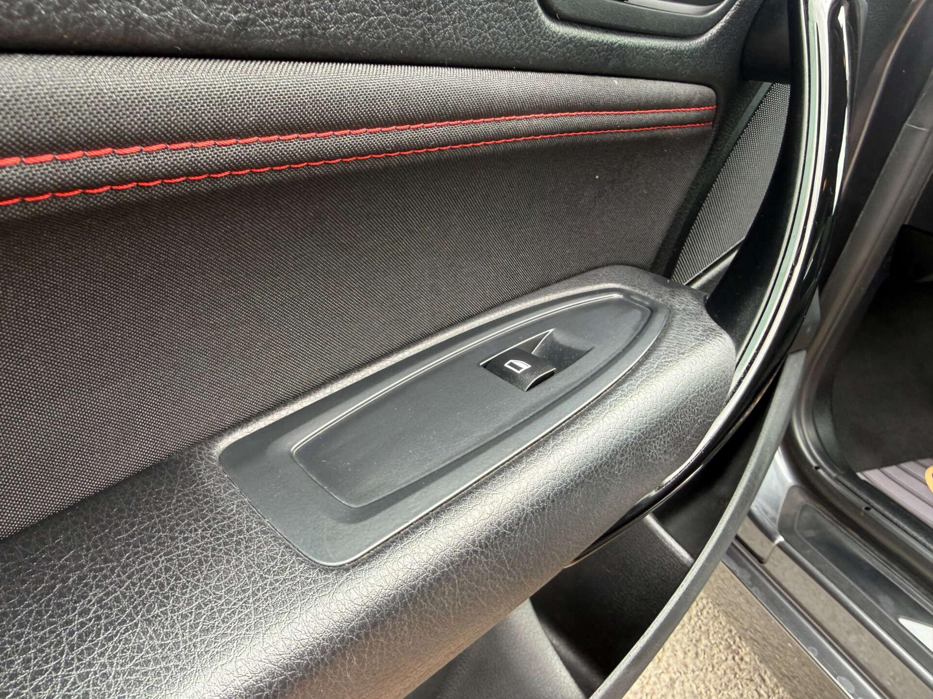BMW 2 Series view 65
