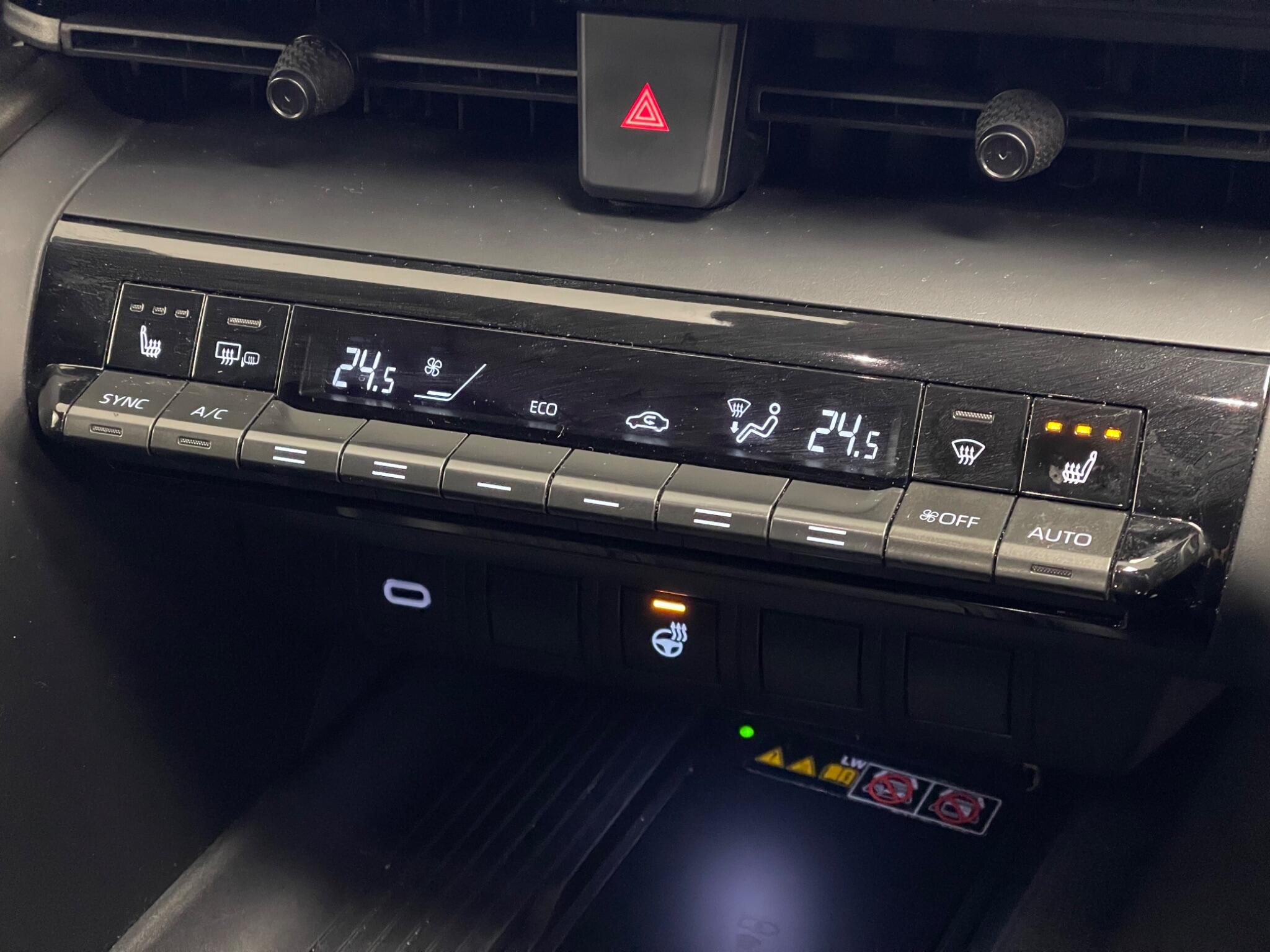 Toyota C-HR view 39