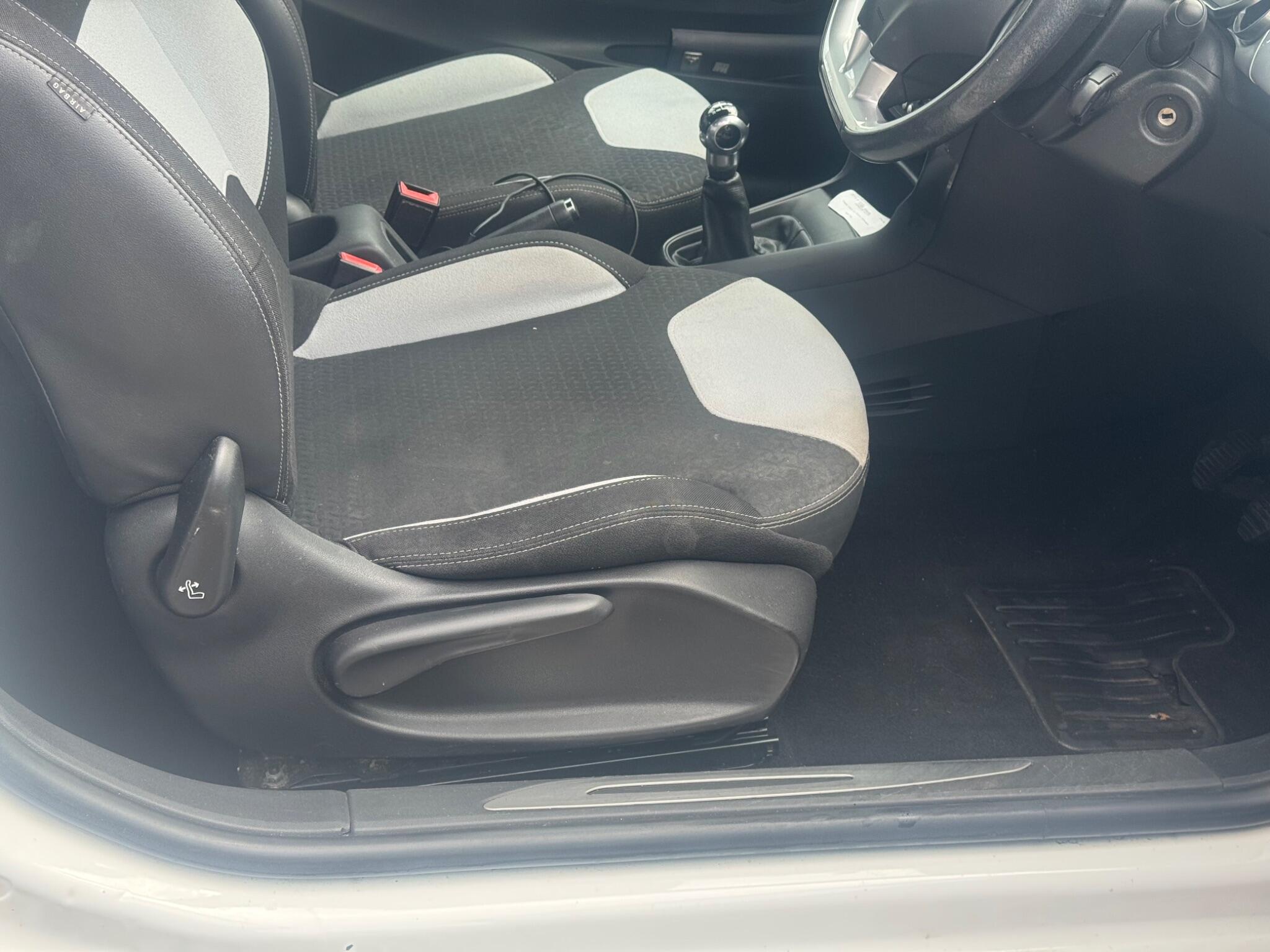 Citroen DS3 view 27