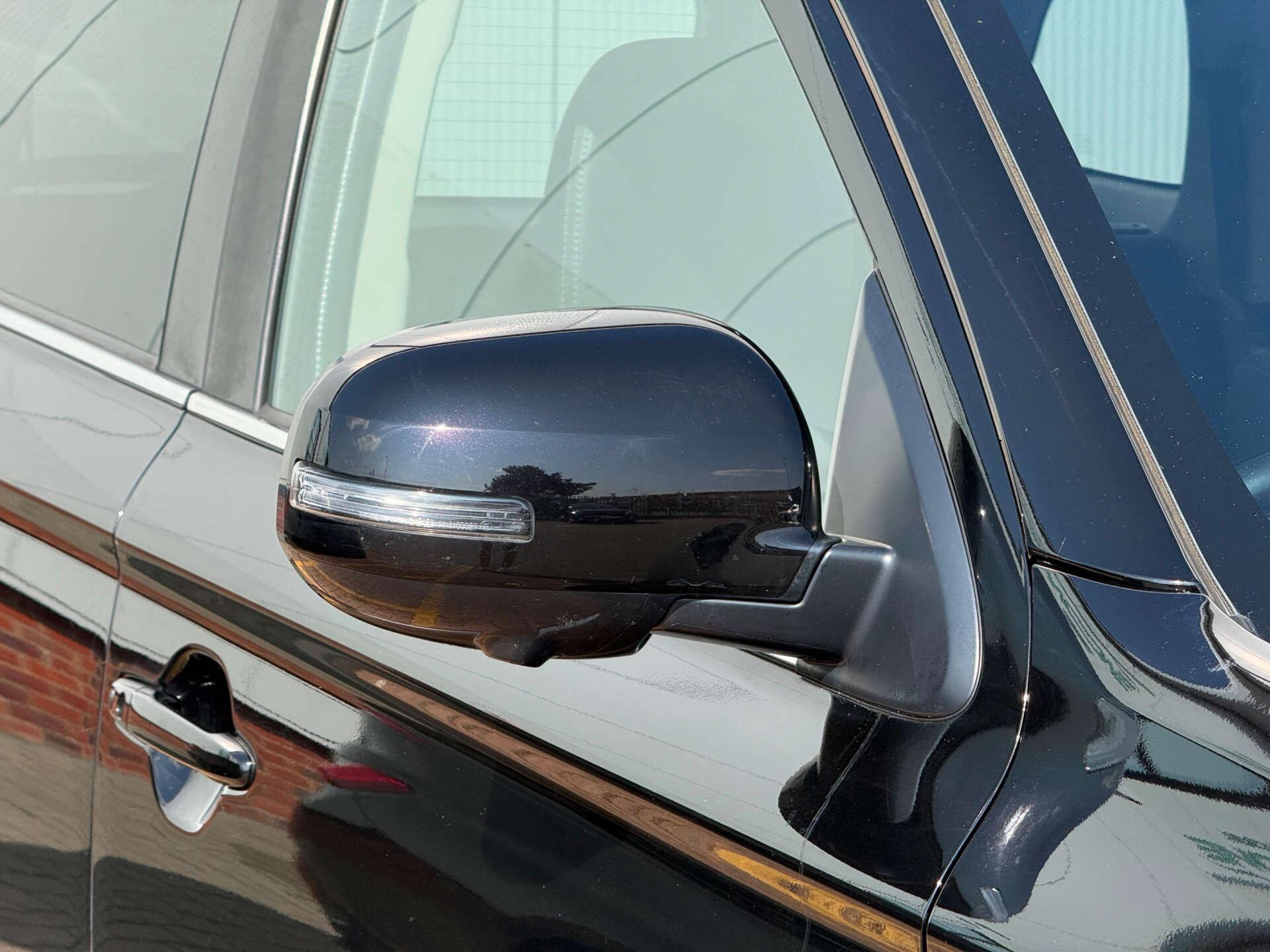 Mitsubishi Outlander view 18