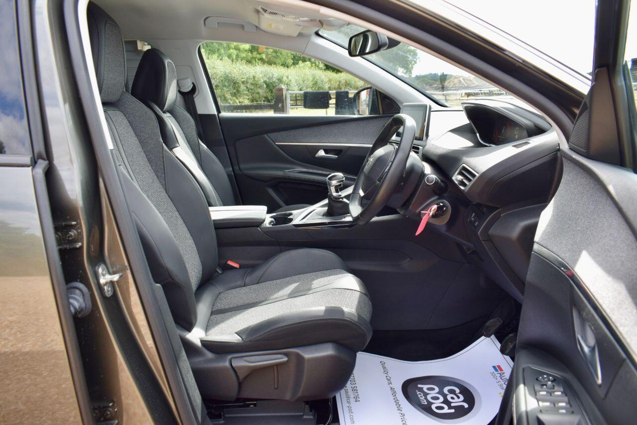 Peugeot 3008 view 30