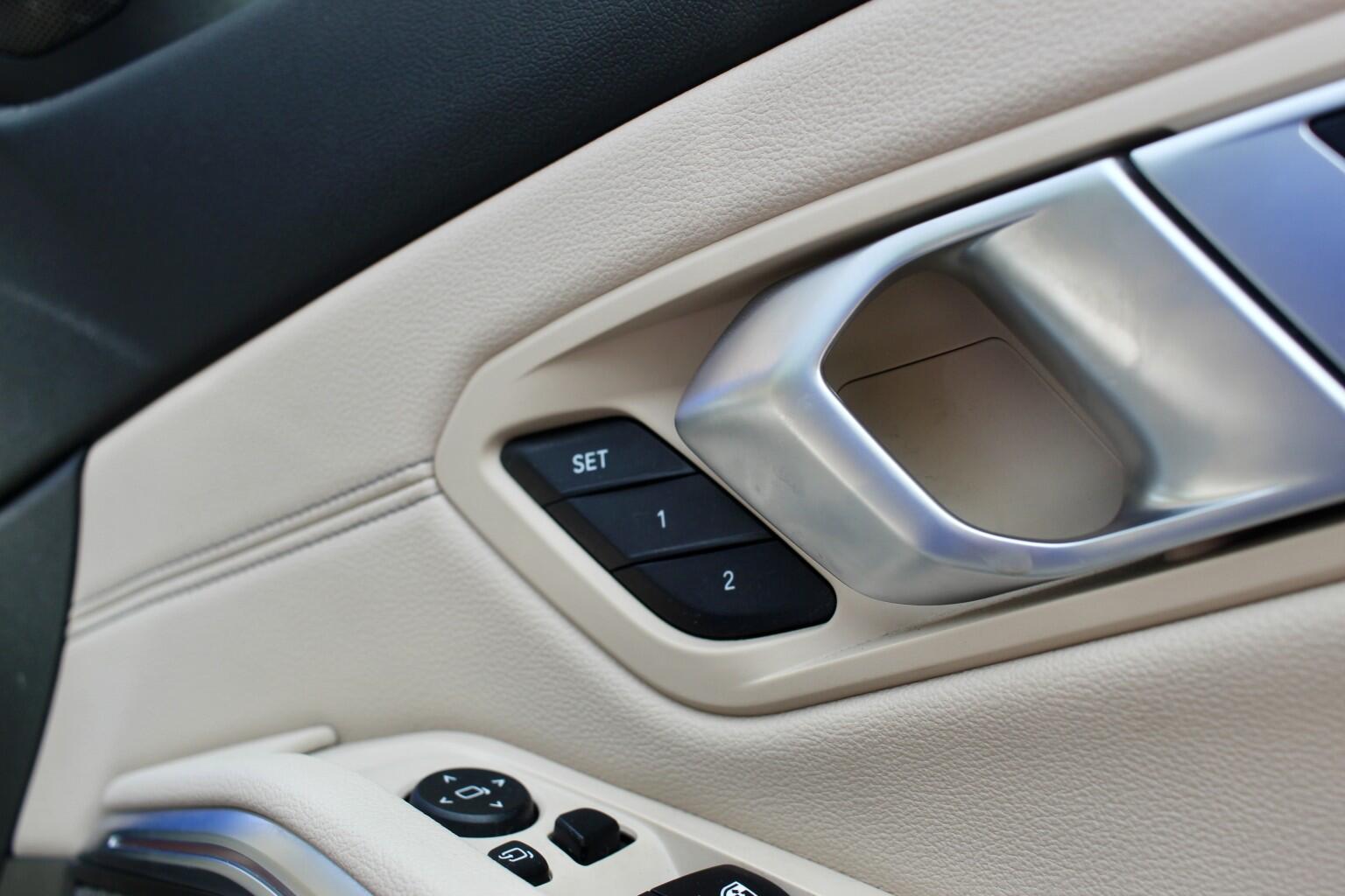 BMW 3 Series view 45