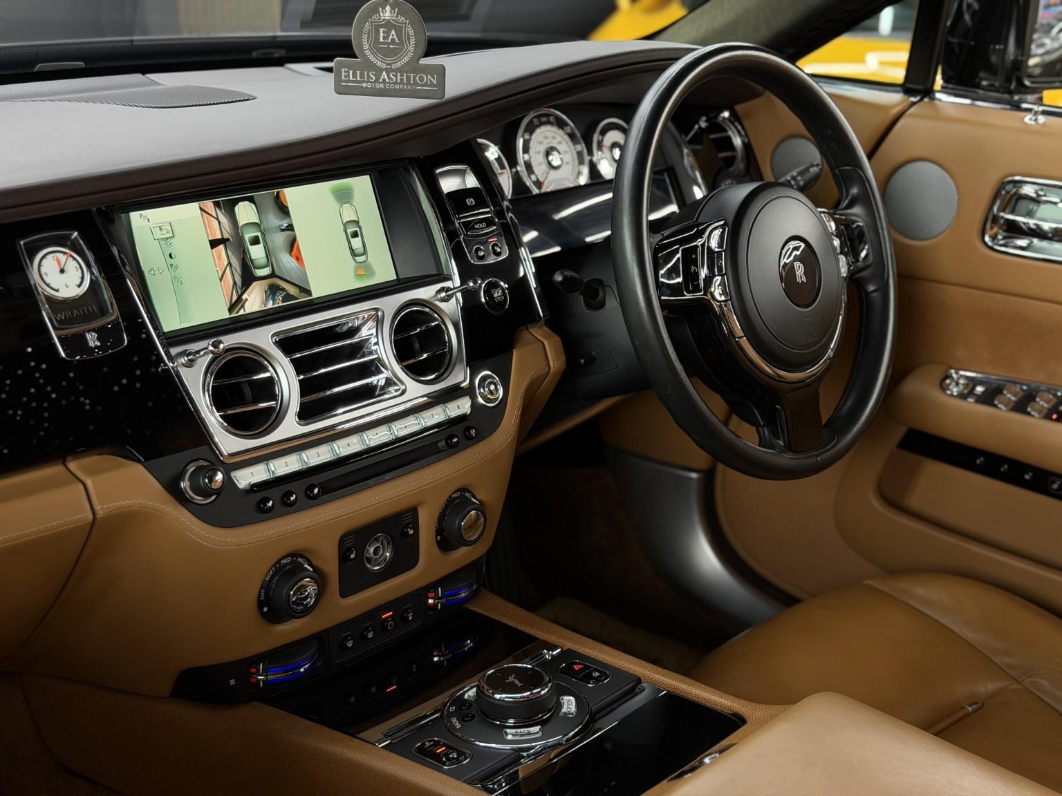 Rolls-Royce Wraith view 3