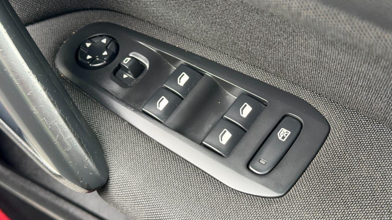 Peugeot 308 view 31