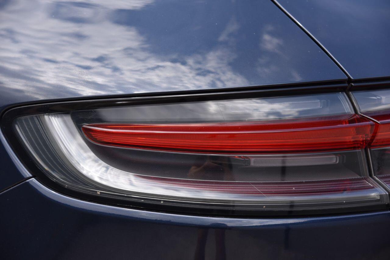 Porsche Macan view 18