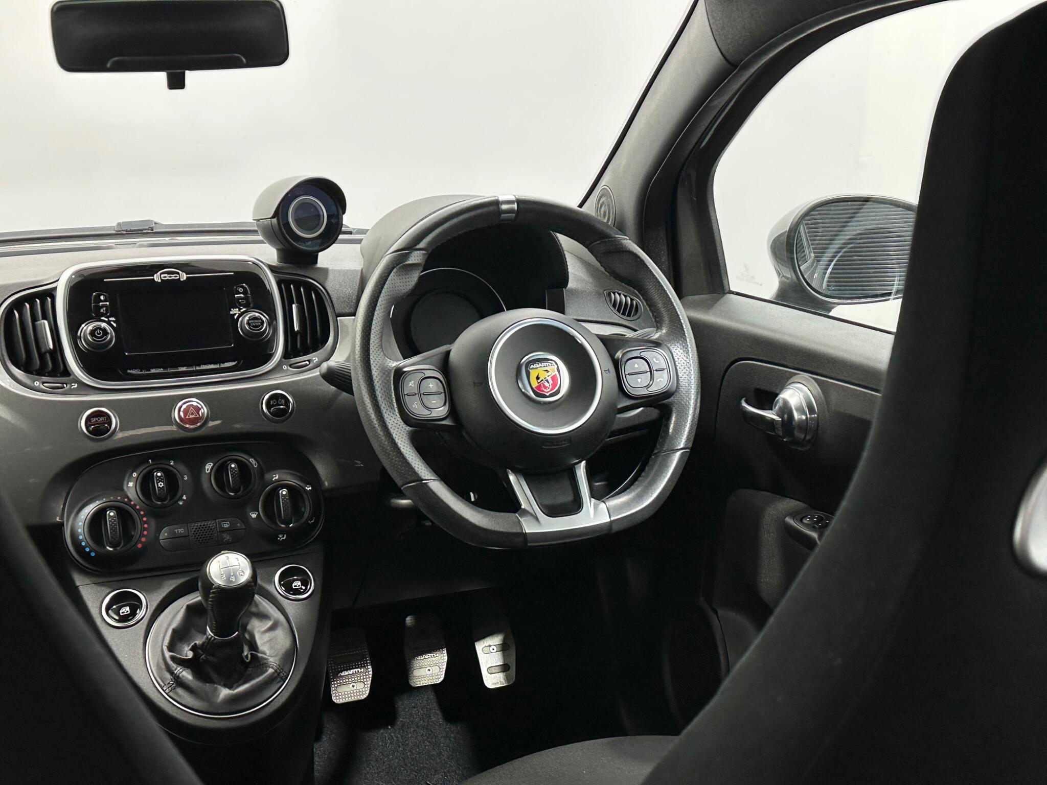 Abarth 595 view 12