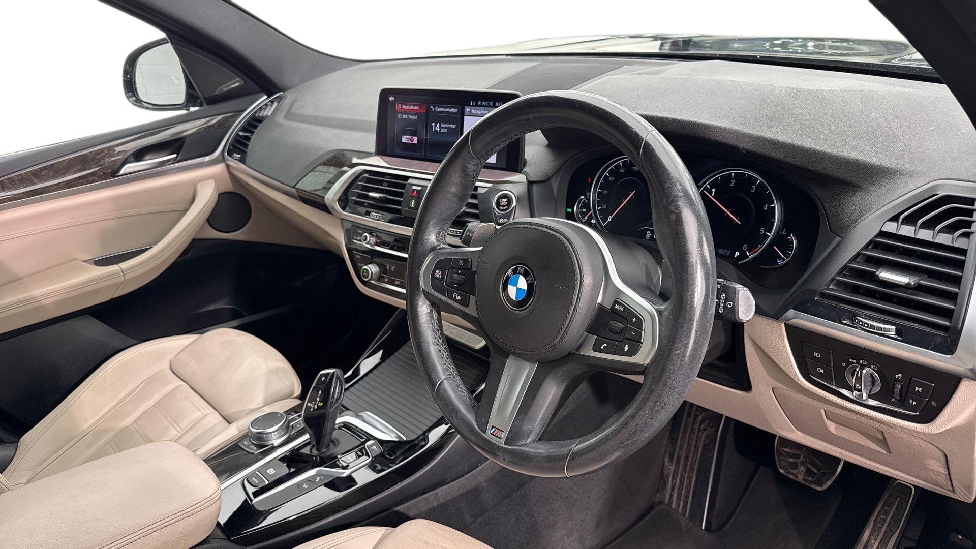 BMW X3 view 6