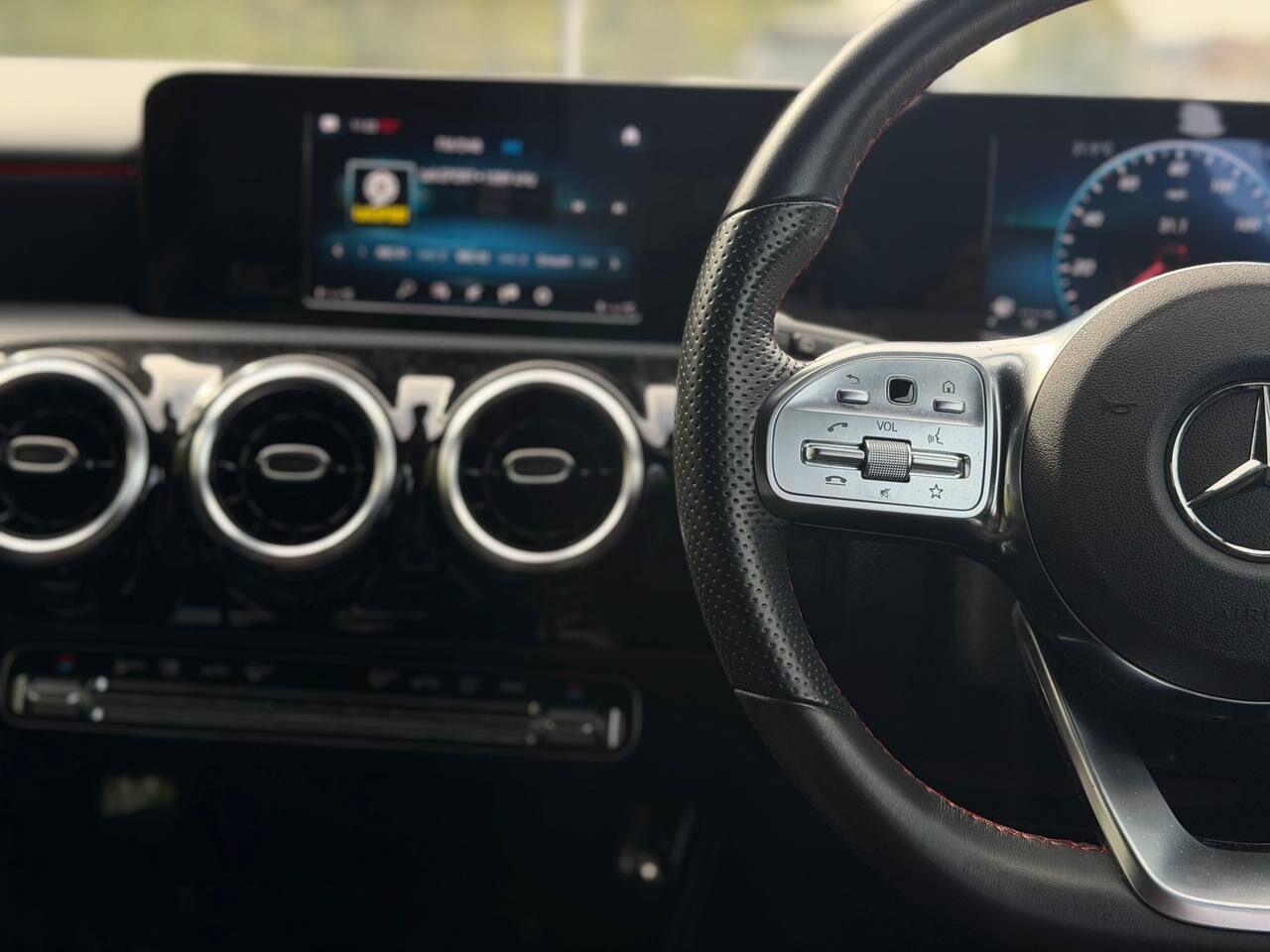 Mercedes-Benz A-Class view 26
