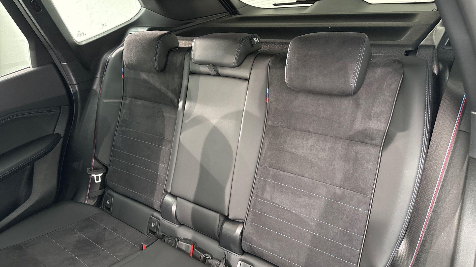 BMW Ix1 view 12