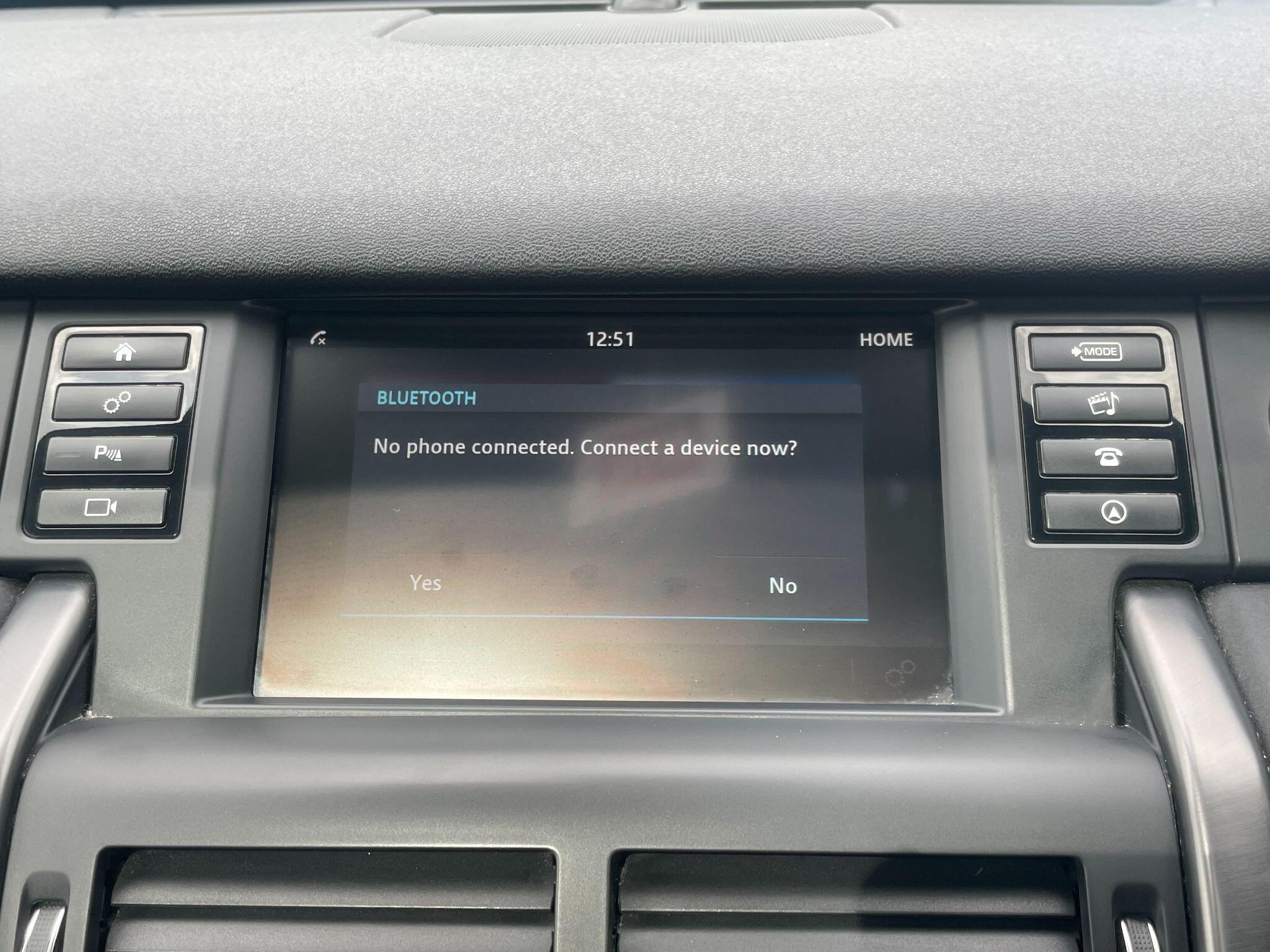 Land Rover Discovery Sport view 29