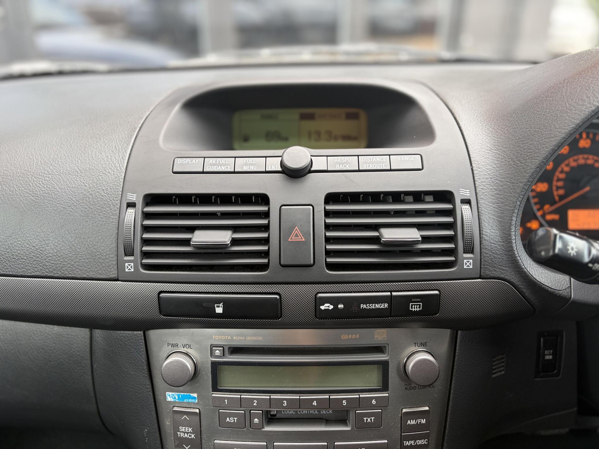 Toyota Avensis view 14