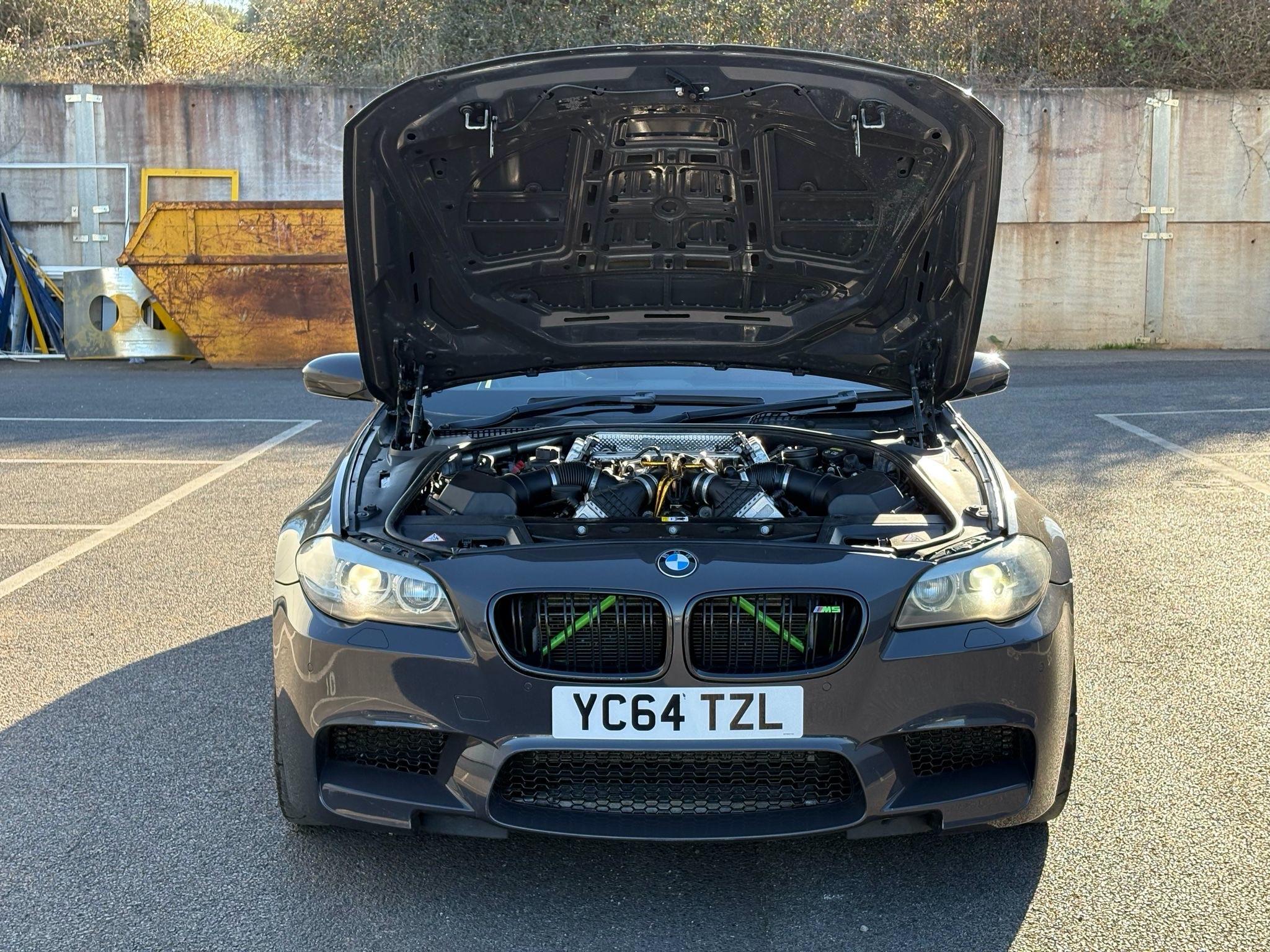 BMW M5 view 7