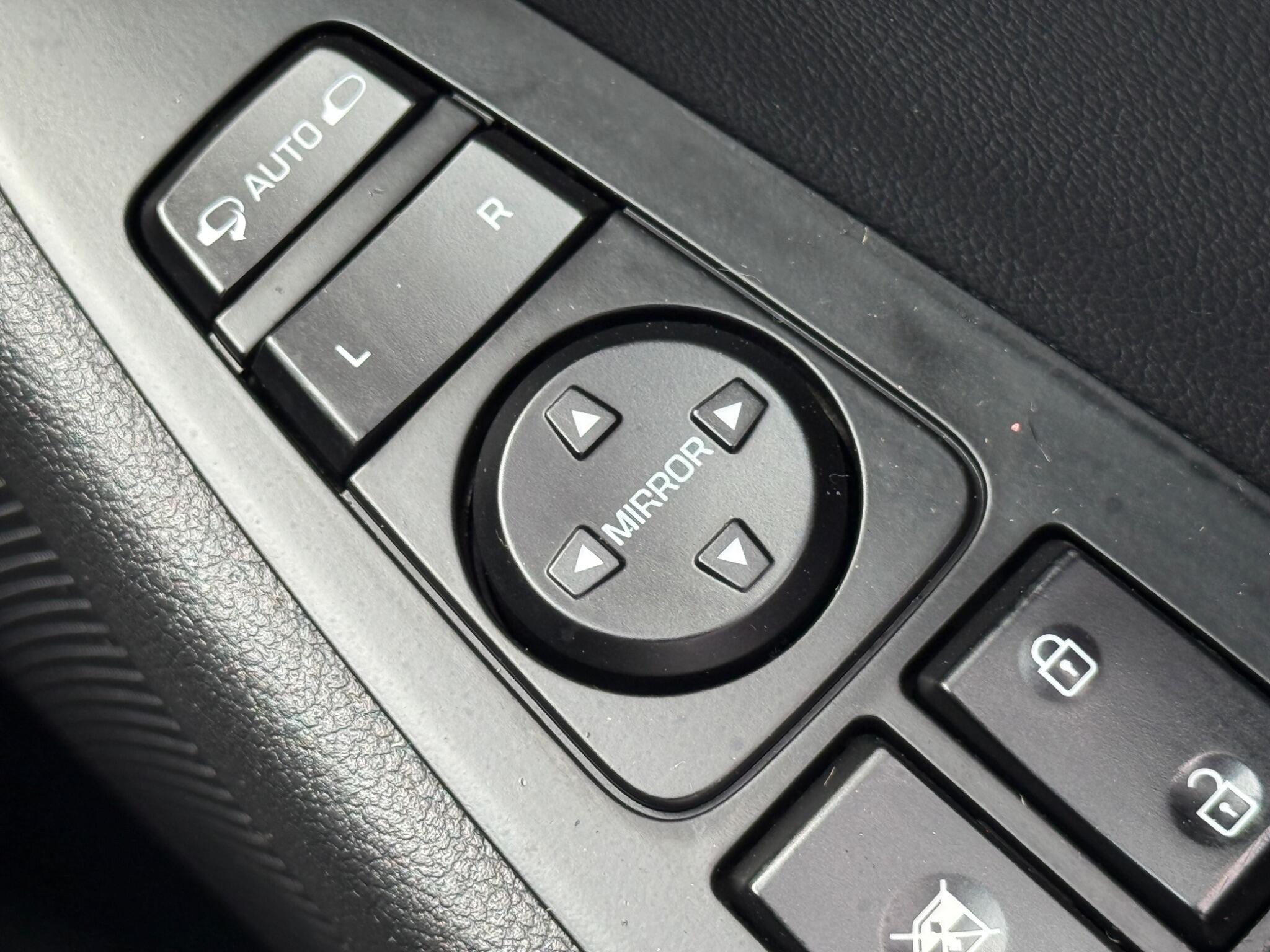 Hyundai TUCSON - Image 68