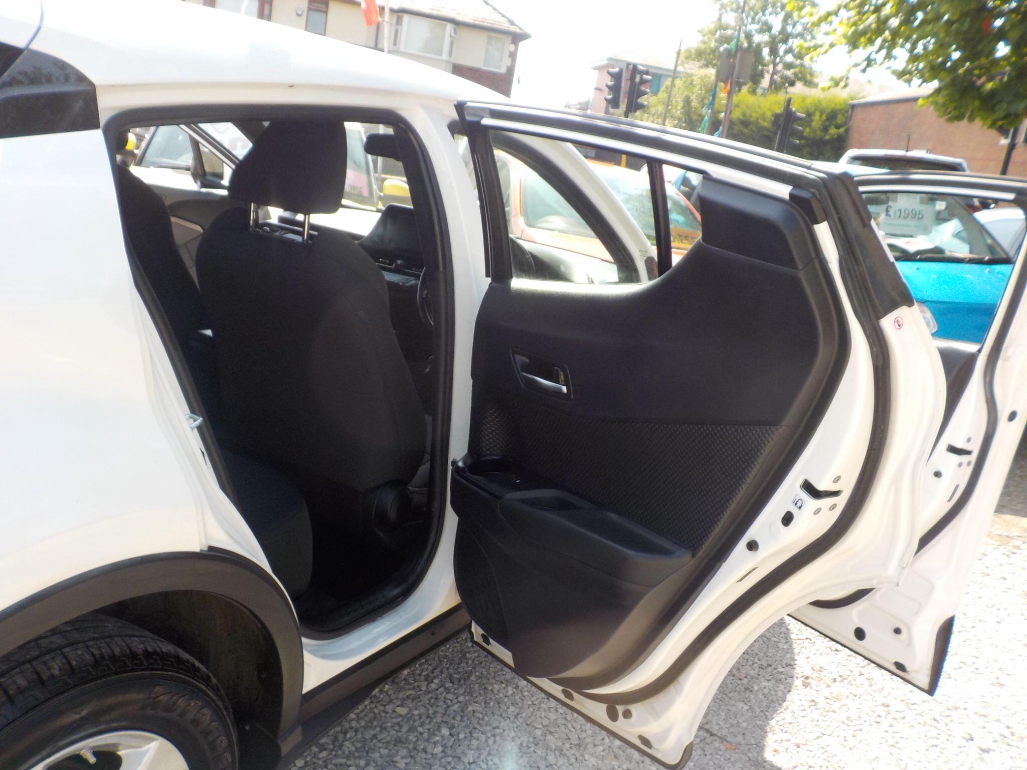 Toyota C-HR 1.2 VVT-i Icon Euro 6 (s/s) 5dr