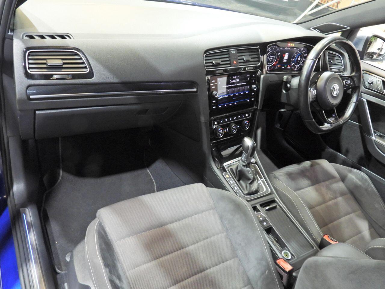 Volkswagen Golf view 9