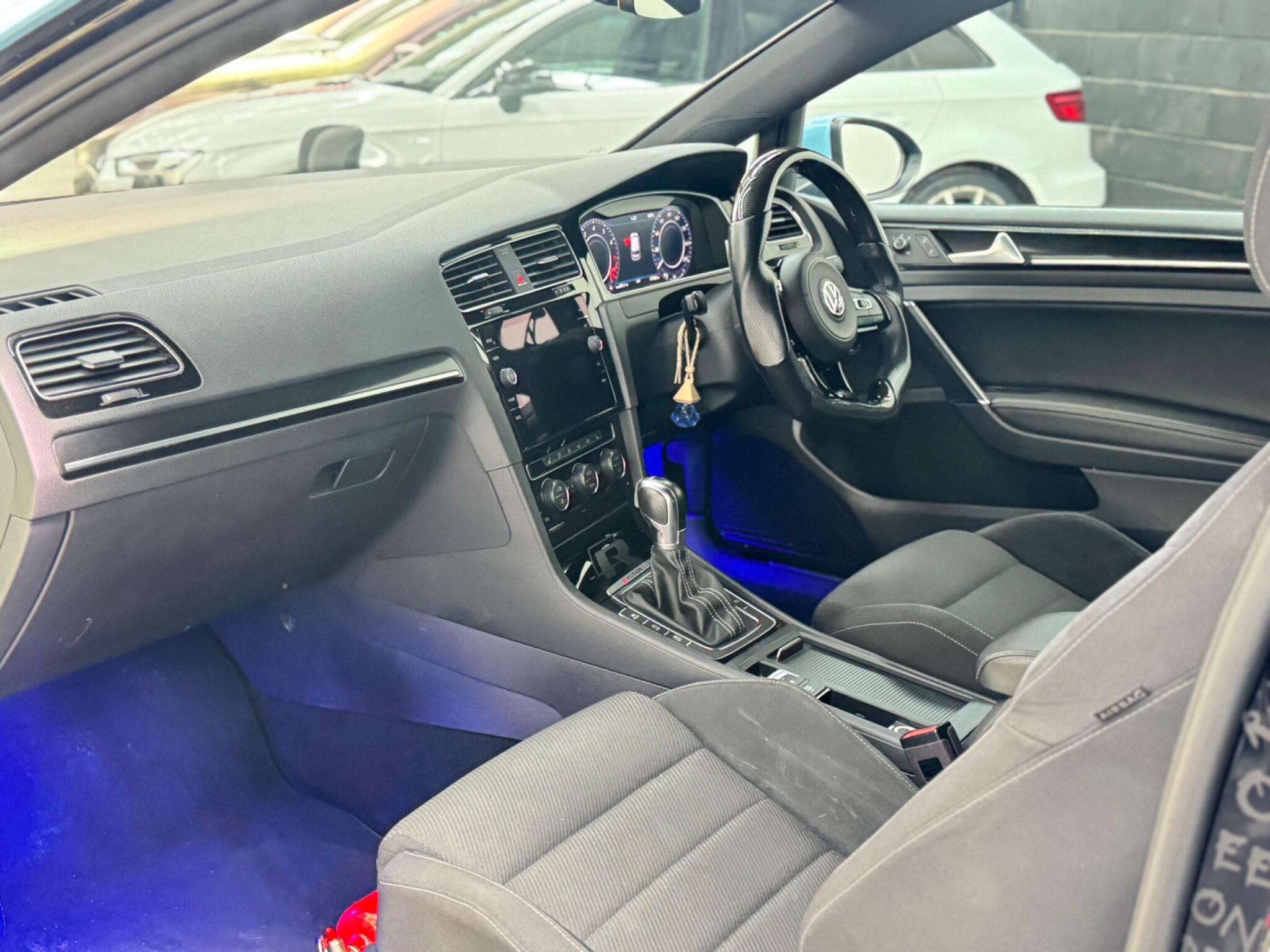 Volkswagen Golf view 7