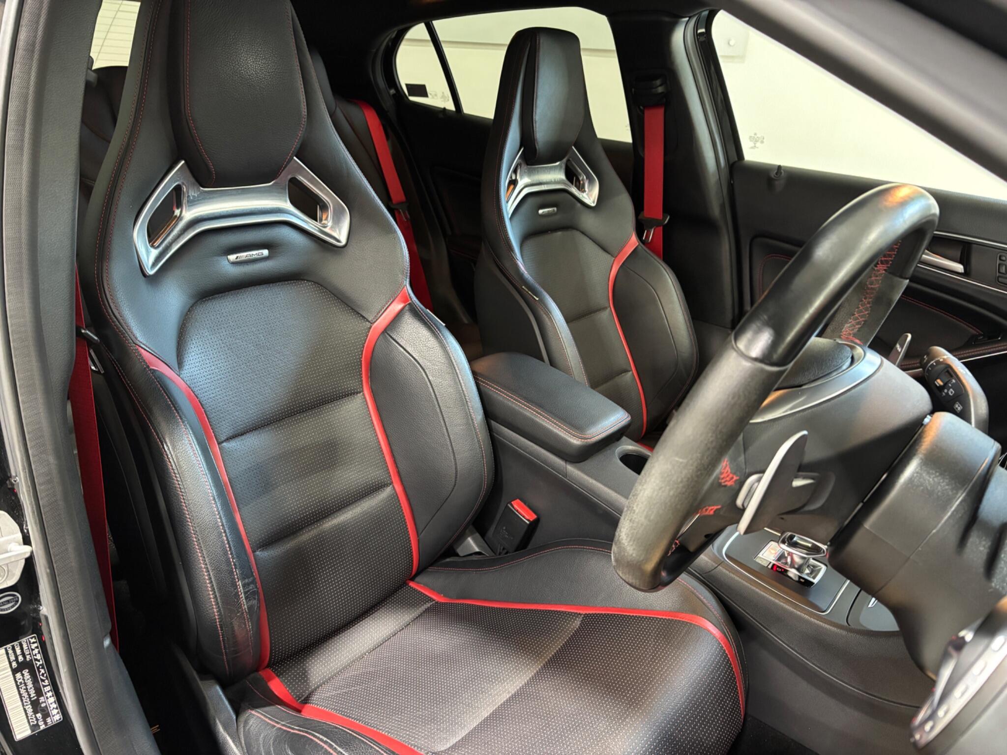 Mercedes-Benz Gla view 27