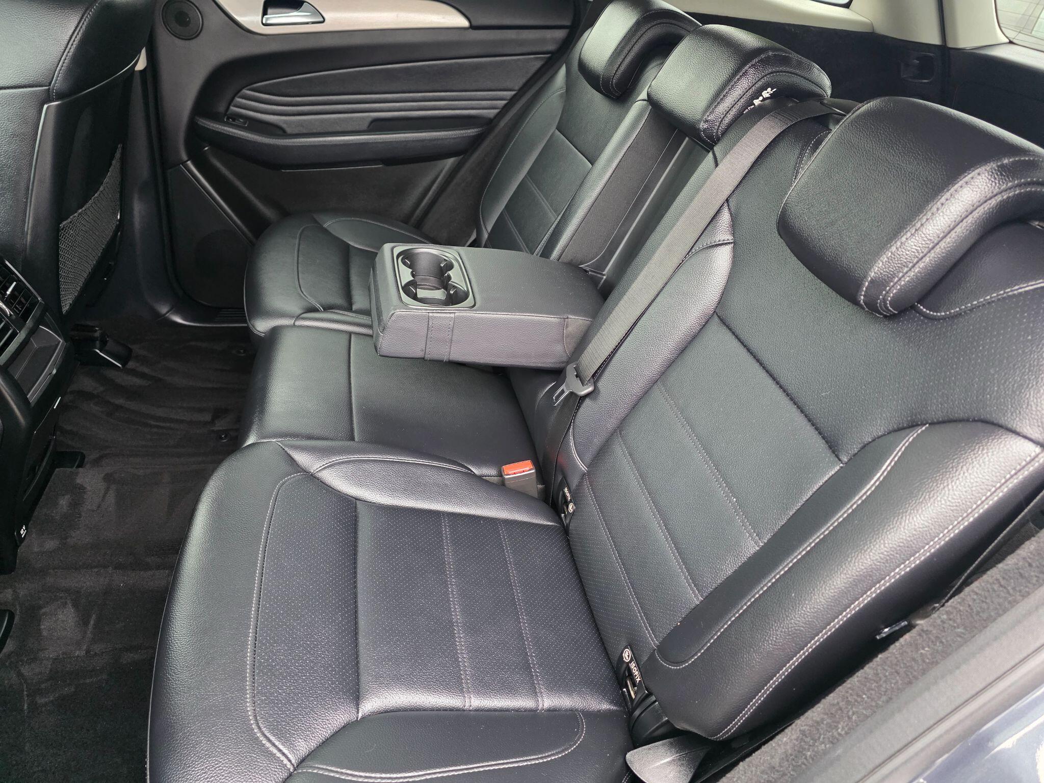 Mercedes-Benz Gle view 24