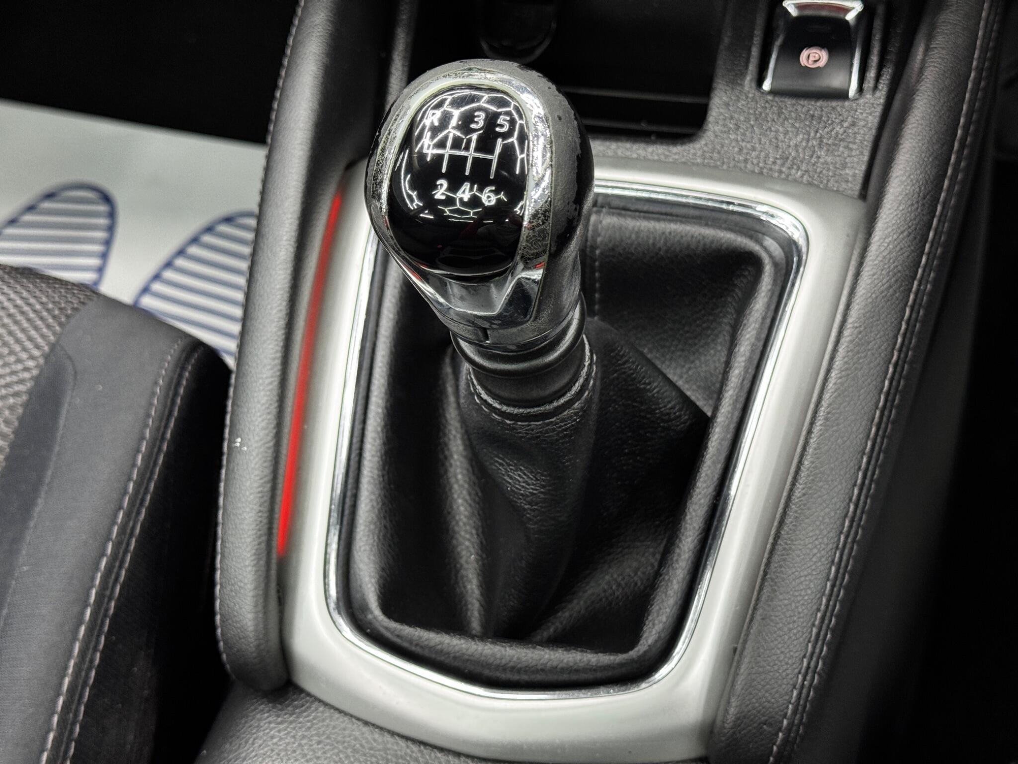 Nissan Qashqai view 25