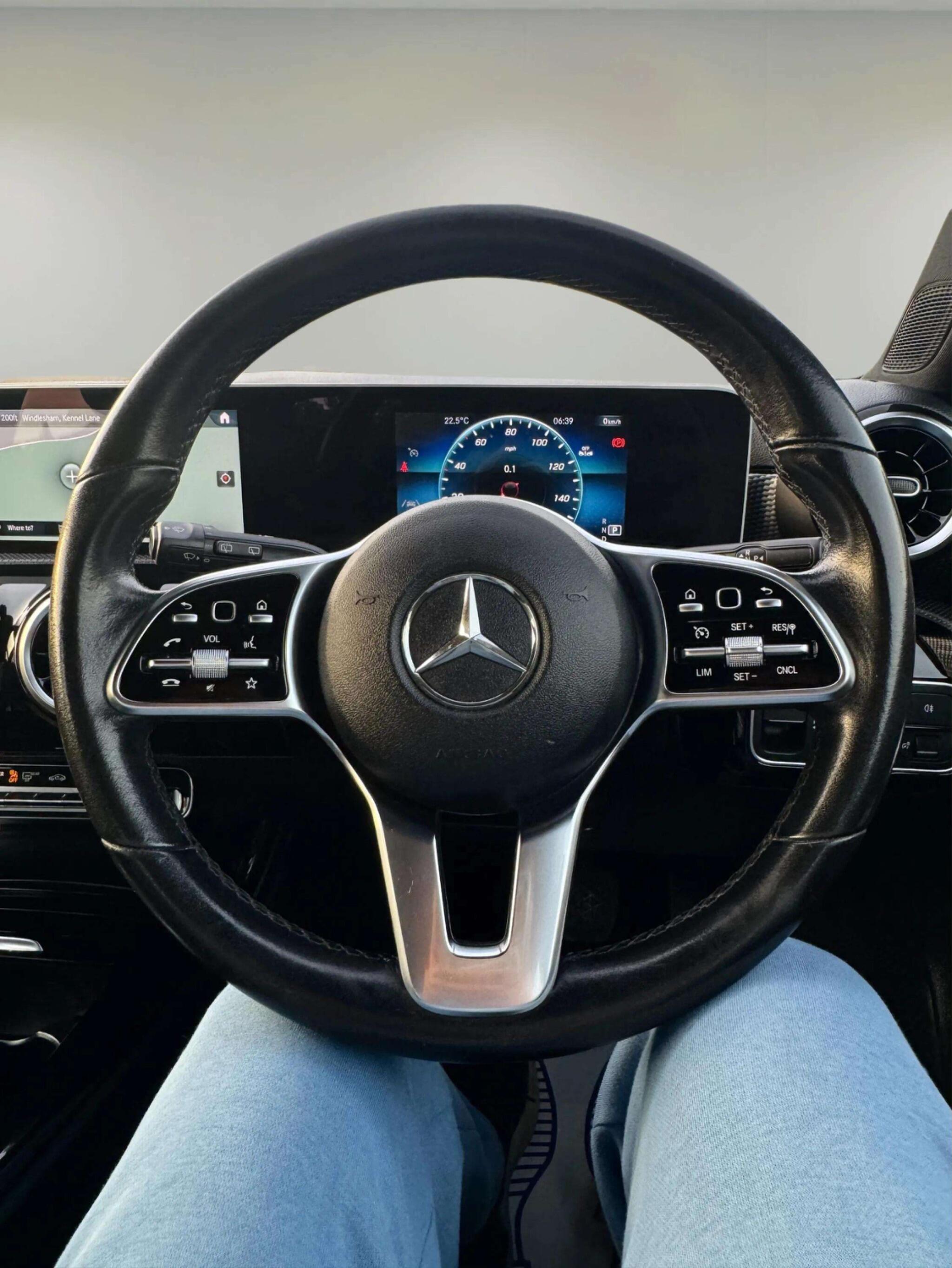 Mercedes-Benz A-Class view 31