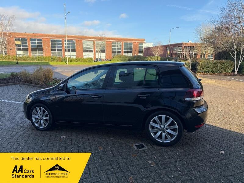 2009 Volkswagen Golf image 11