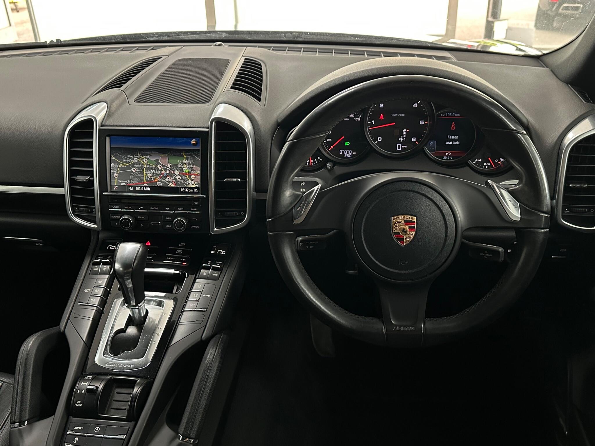 Porsche Cayenne view 18