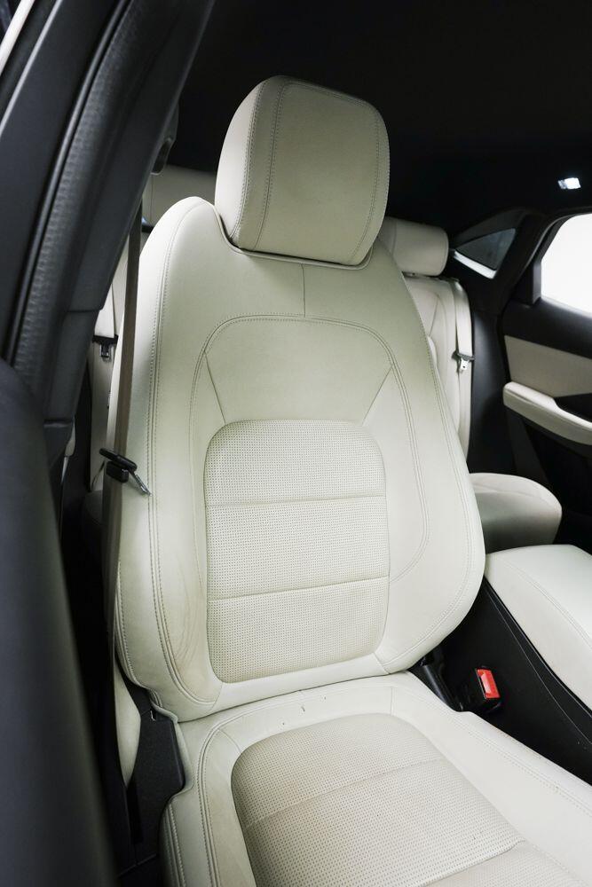 Jaguar E-Pace view 10