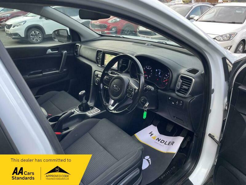 2017 Kia Sportage 1.6 GDi 2 Euro 6 (s/s) 5dr • 96,290 miles image 28