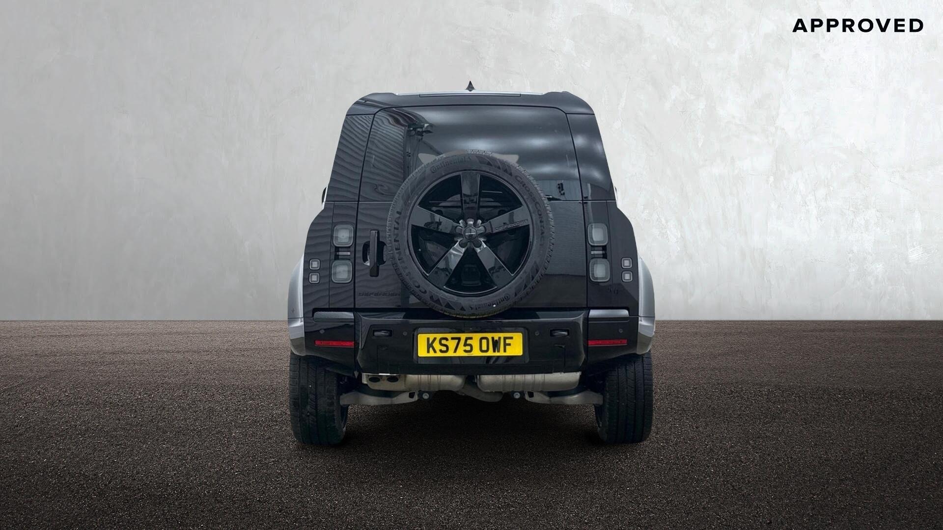 Land Rover Defender view 6