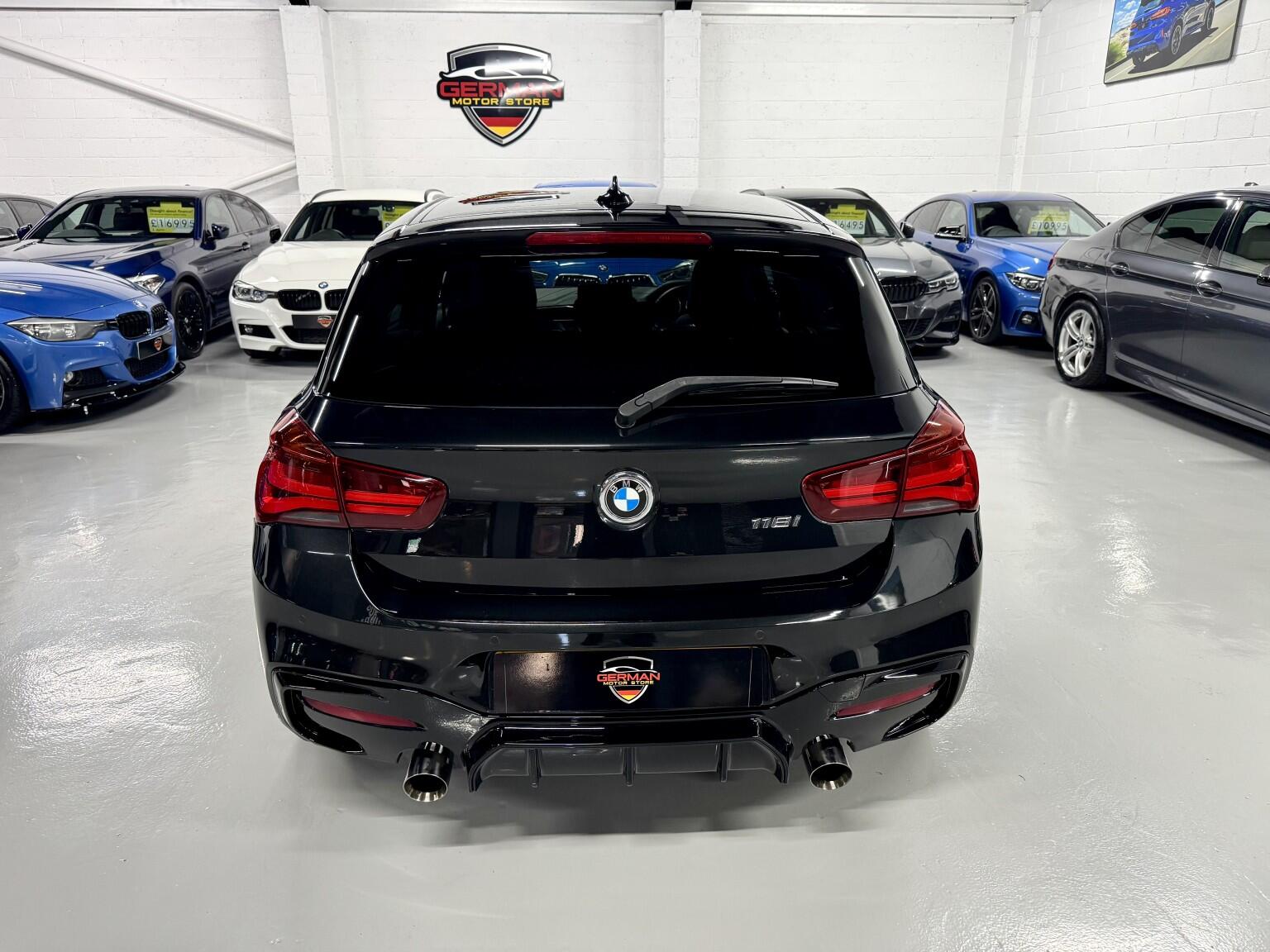 BMW 1 Series view 4