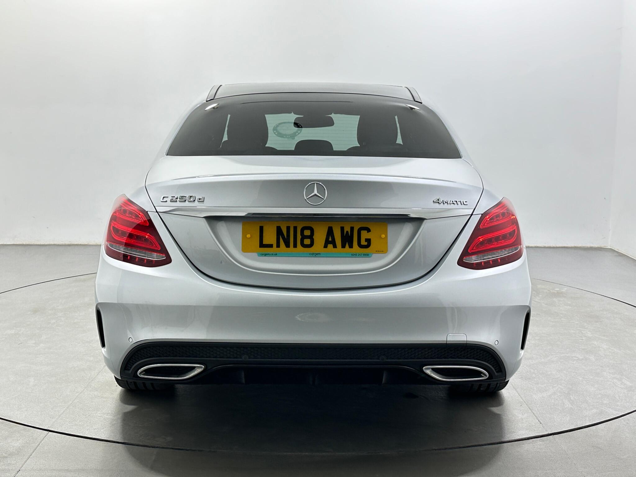 Mercedes-Benz C Class view 7