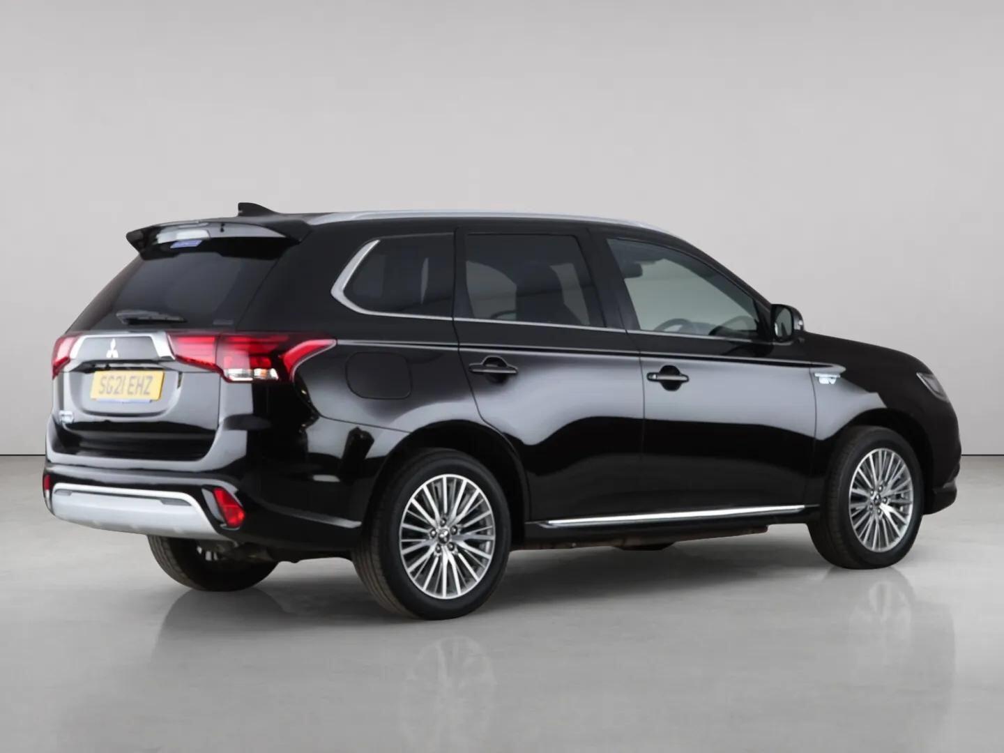 Mitsubishi Outlander view 6