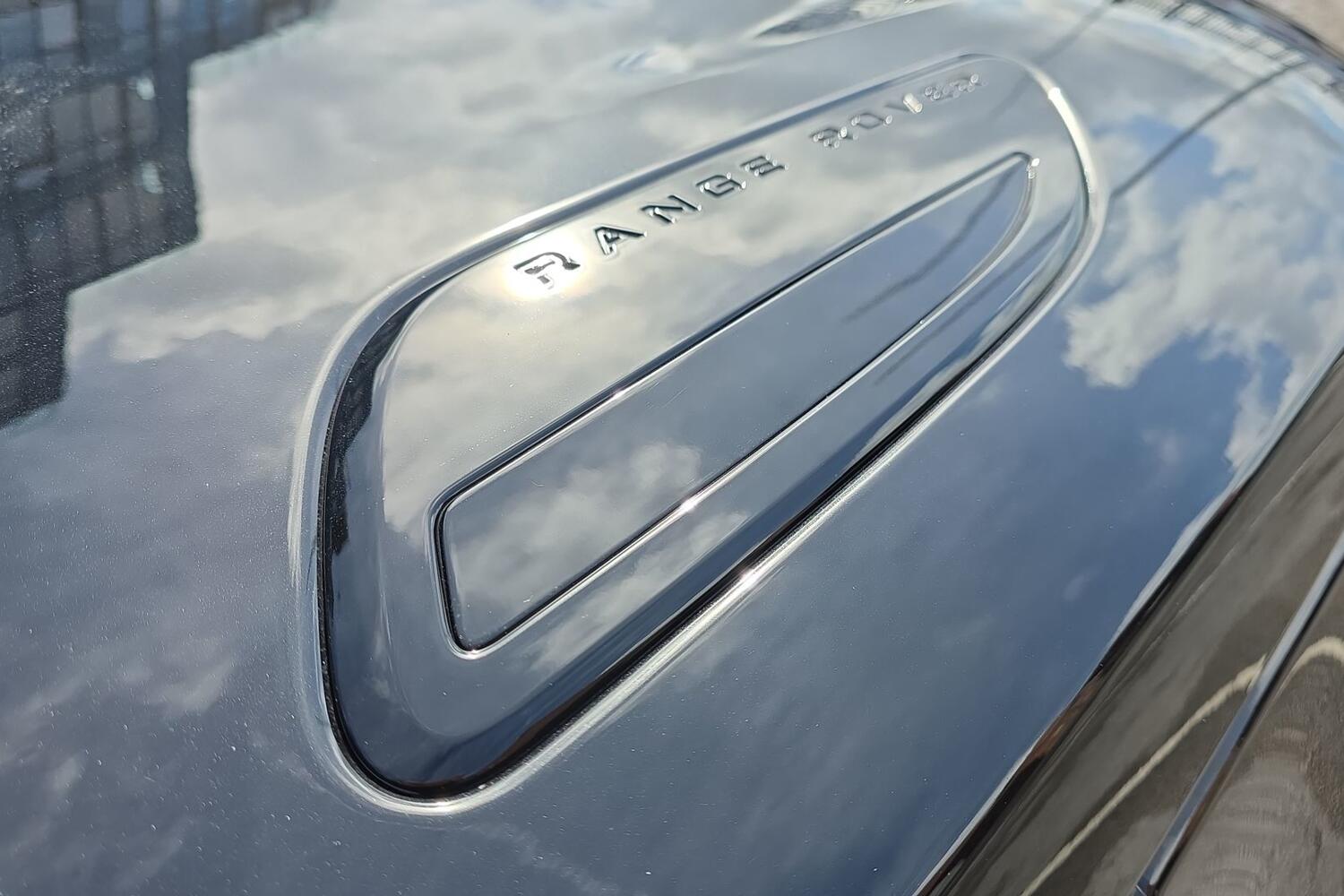 Land Rover Range Rover Velar view 26