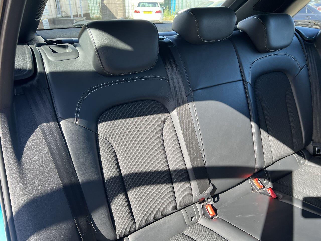 Audi Q3 view 21