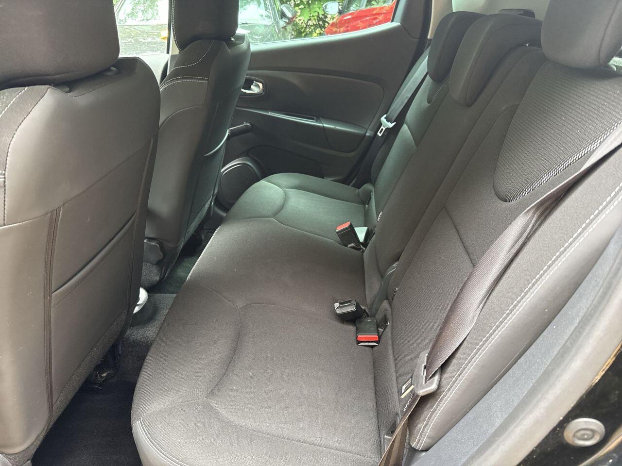 Renault Clio view 25