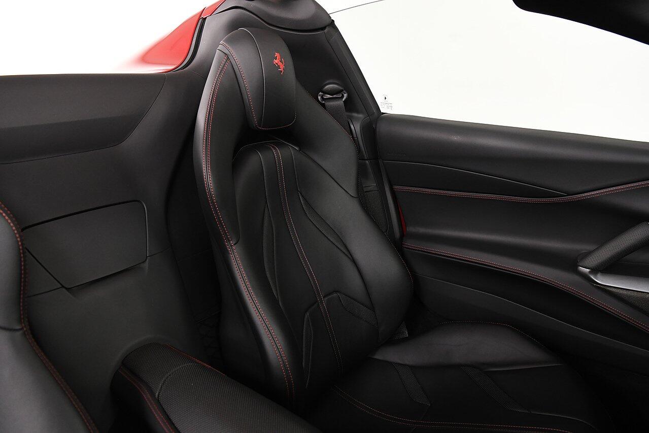 Ferrari 812 view 12