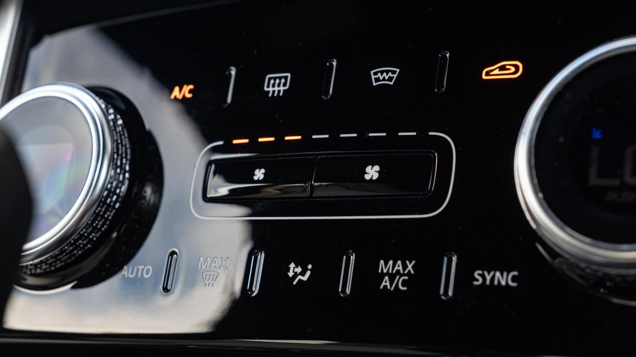Jaguar Xe view 55