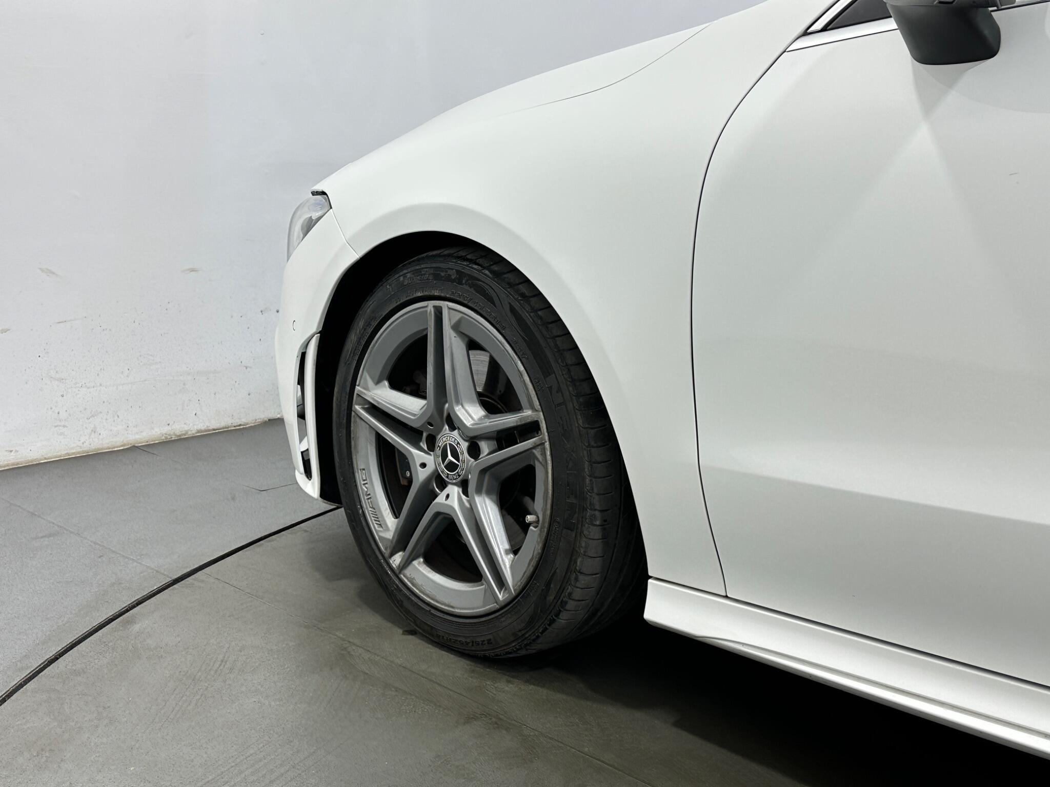Mercedes-Benz Cla view 52