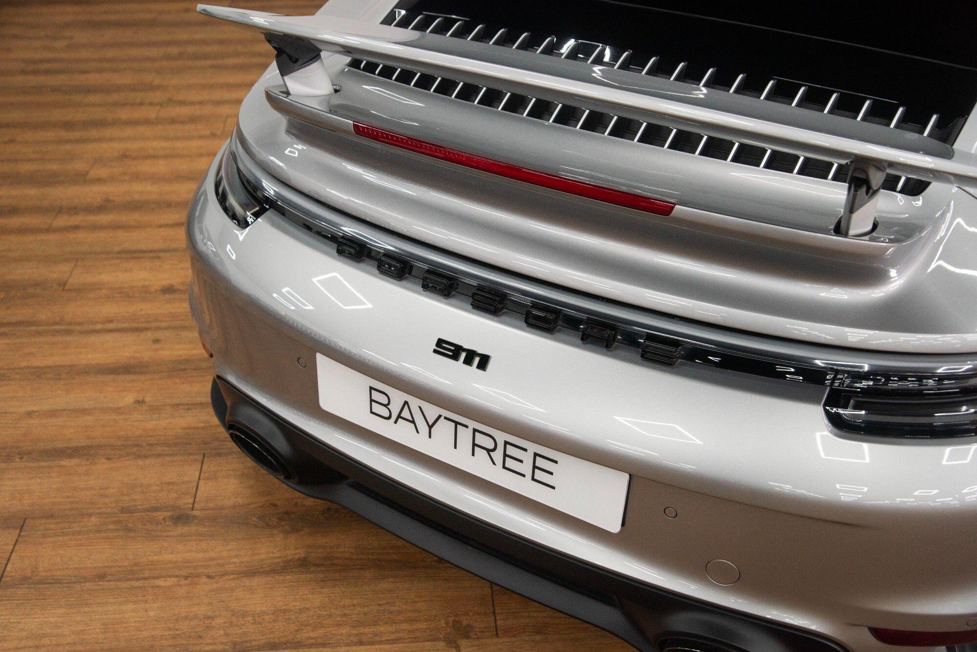 Porsche 911 view 20