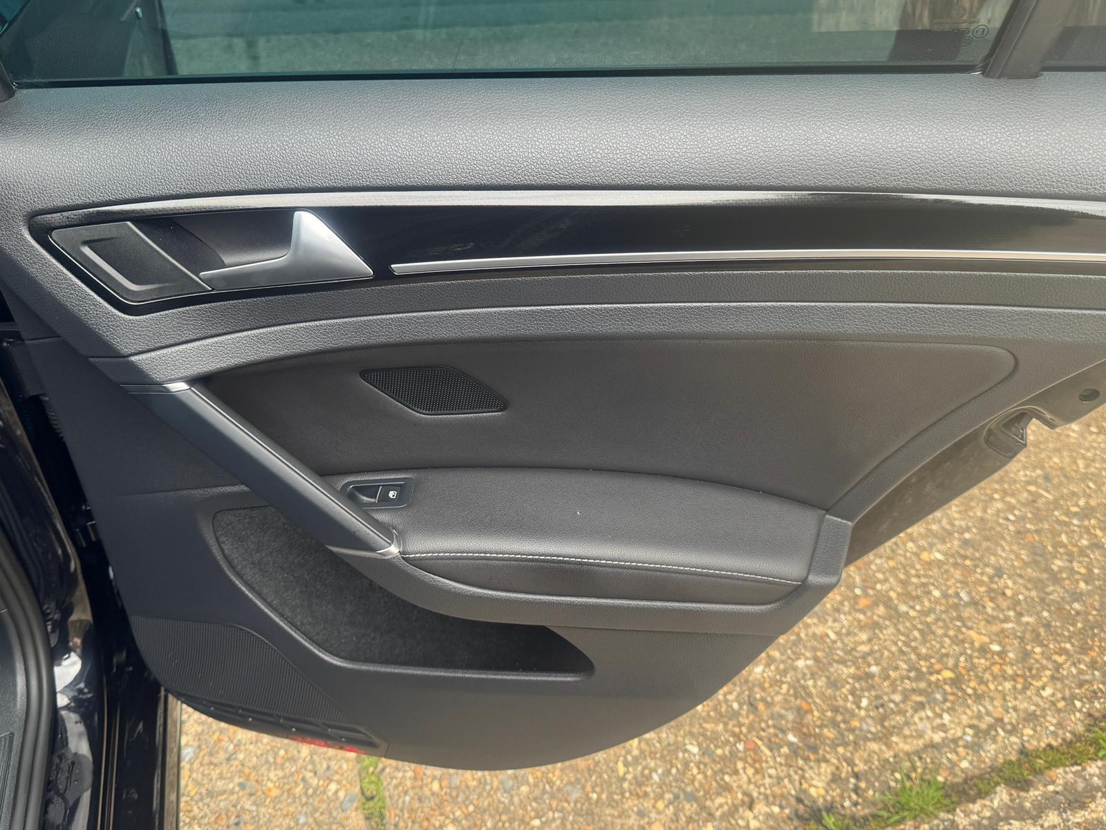 Volkswagen Golf view 31