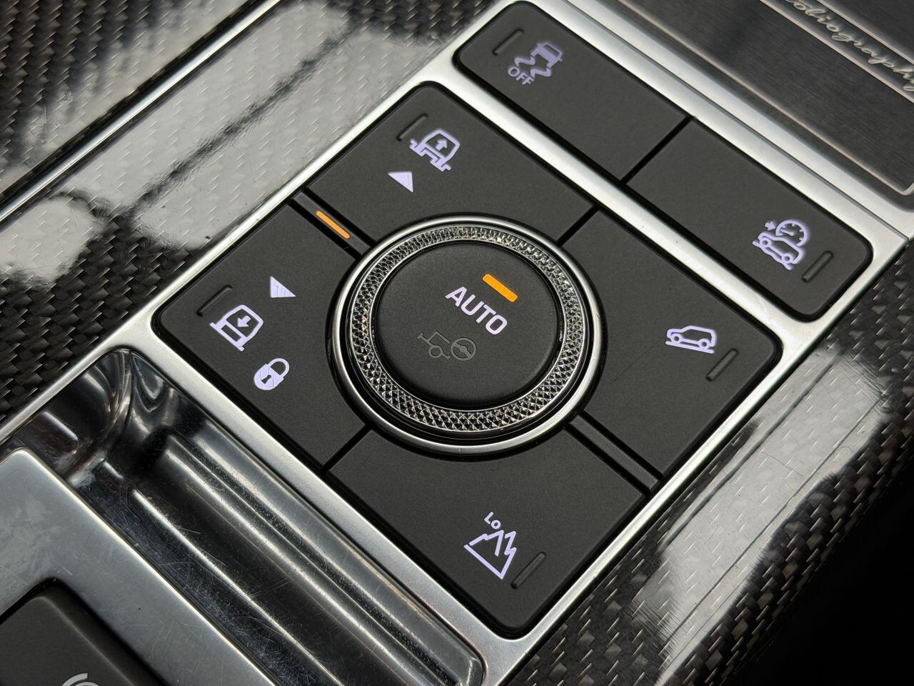 Land Rover Range Rover view 32
