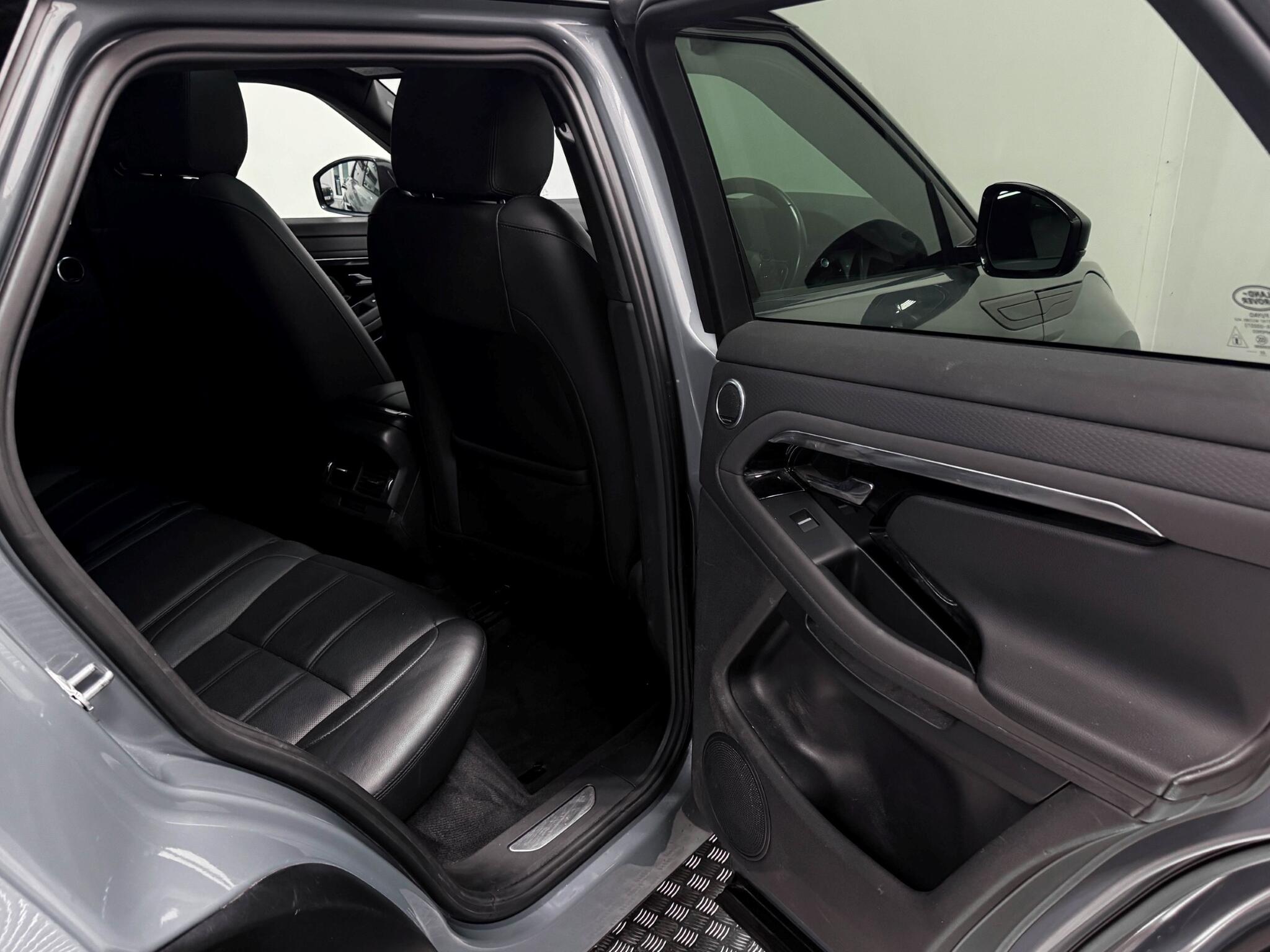 Land Rover Range Rover Evoque view 9