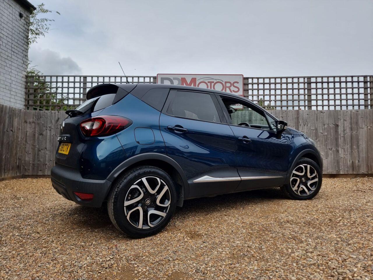 Renault Captur view 25