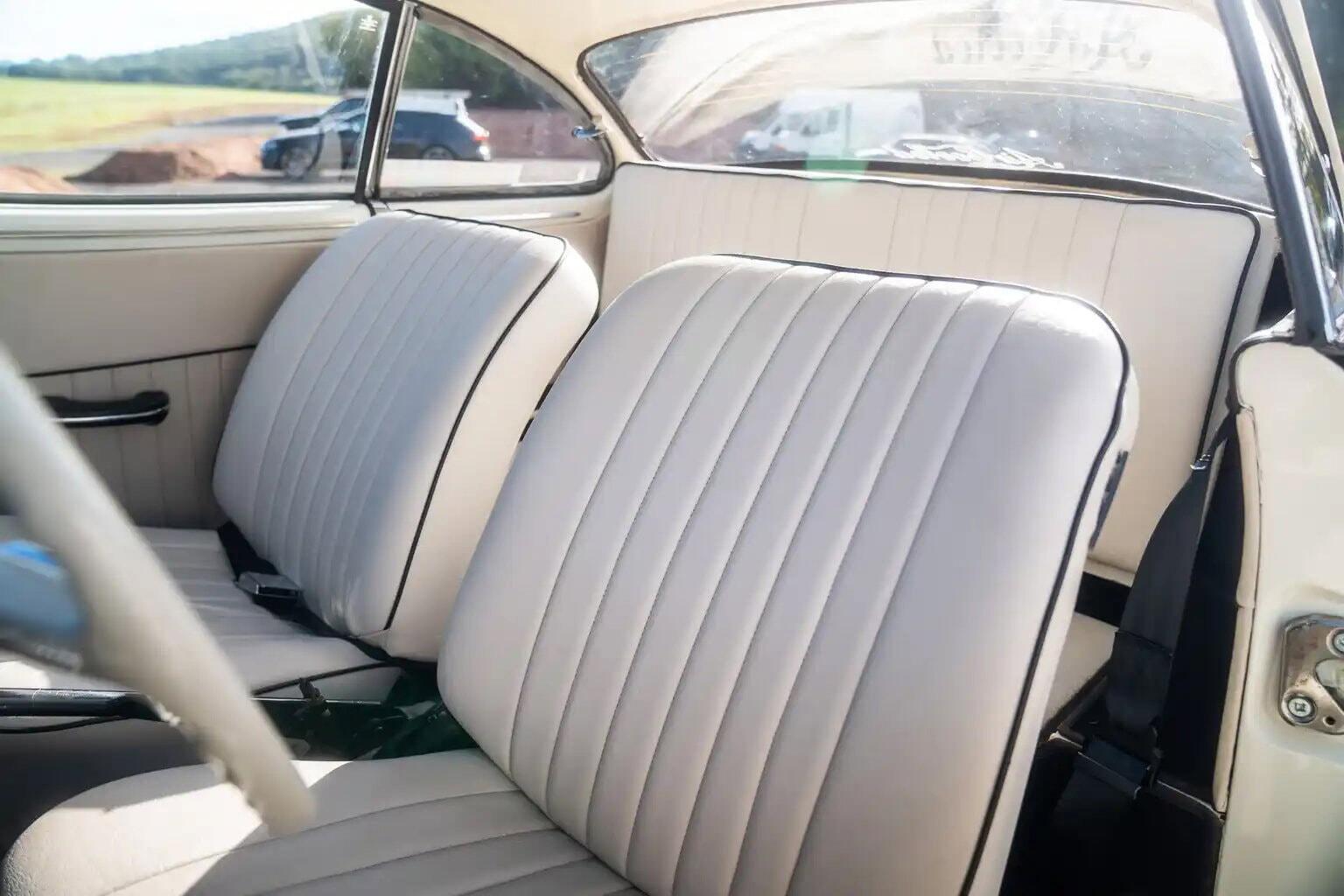 Volkswagen Volkswagen Karmann view 25