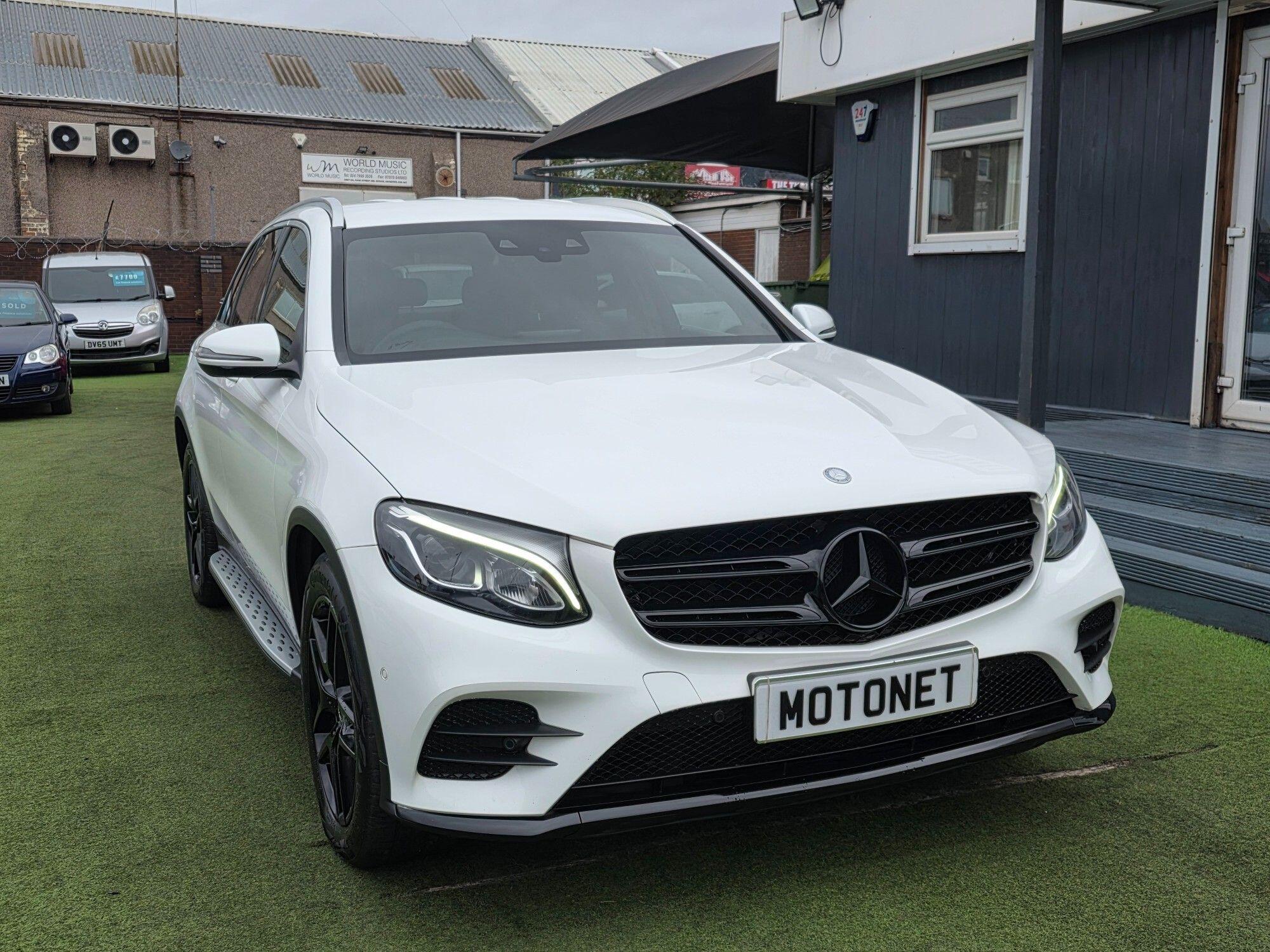 Mercedes-Benz GLC view 4