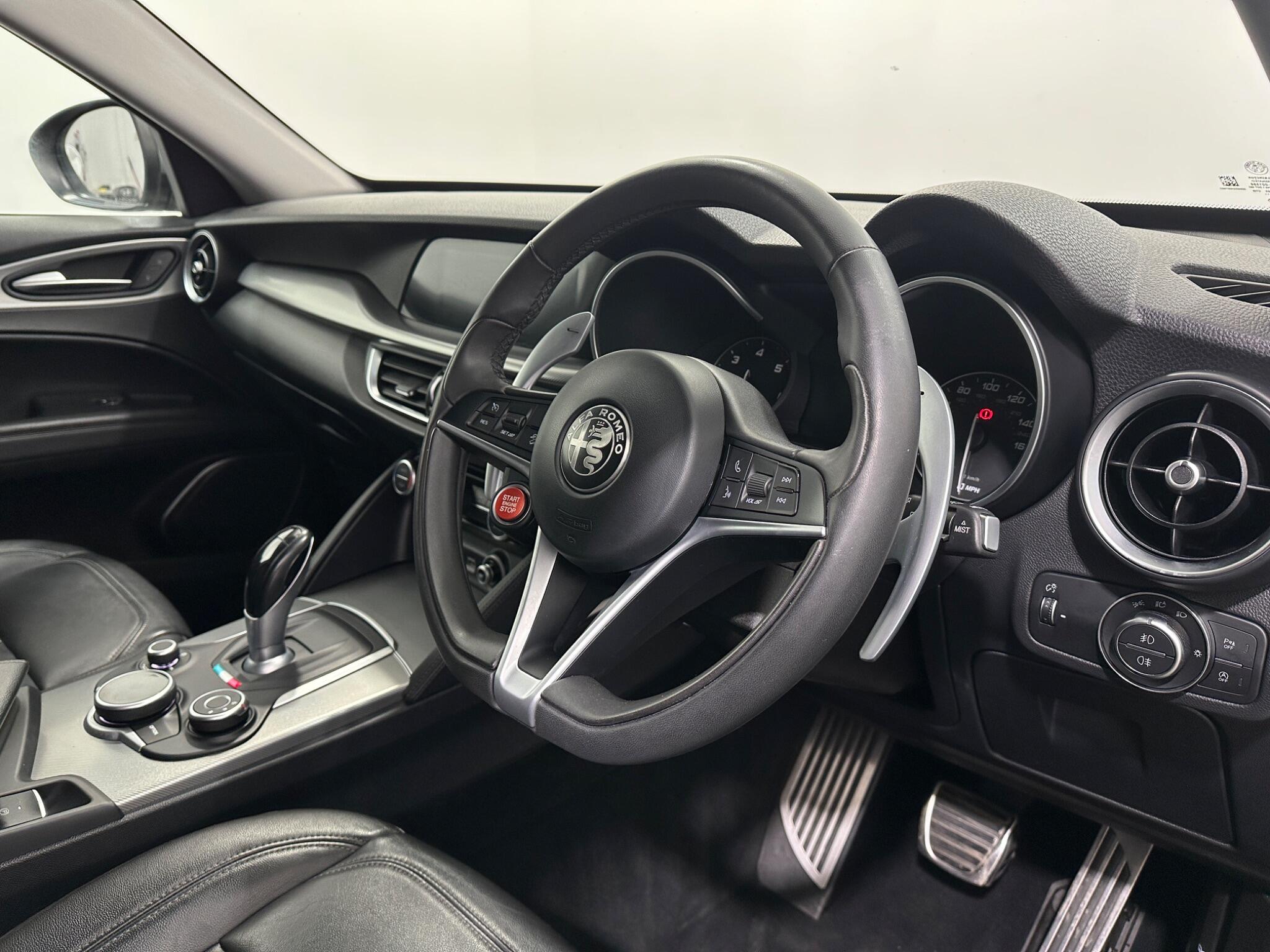 Alfa Romeo Stelvio view 11