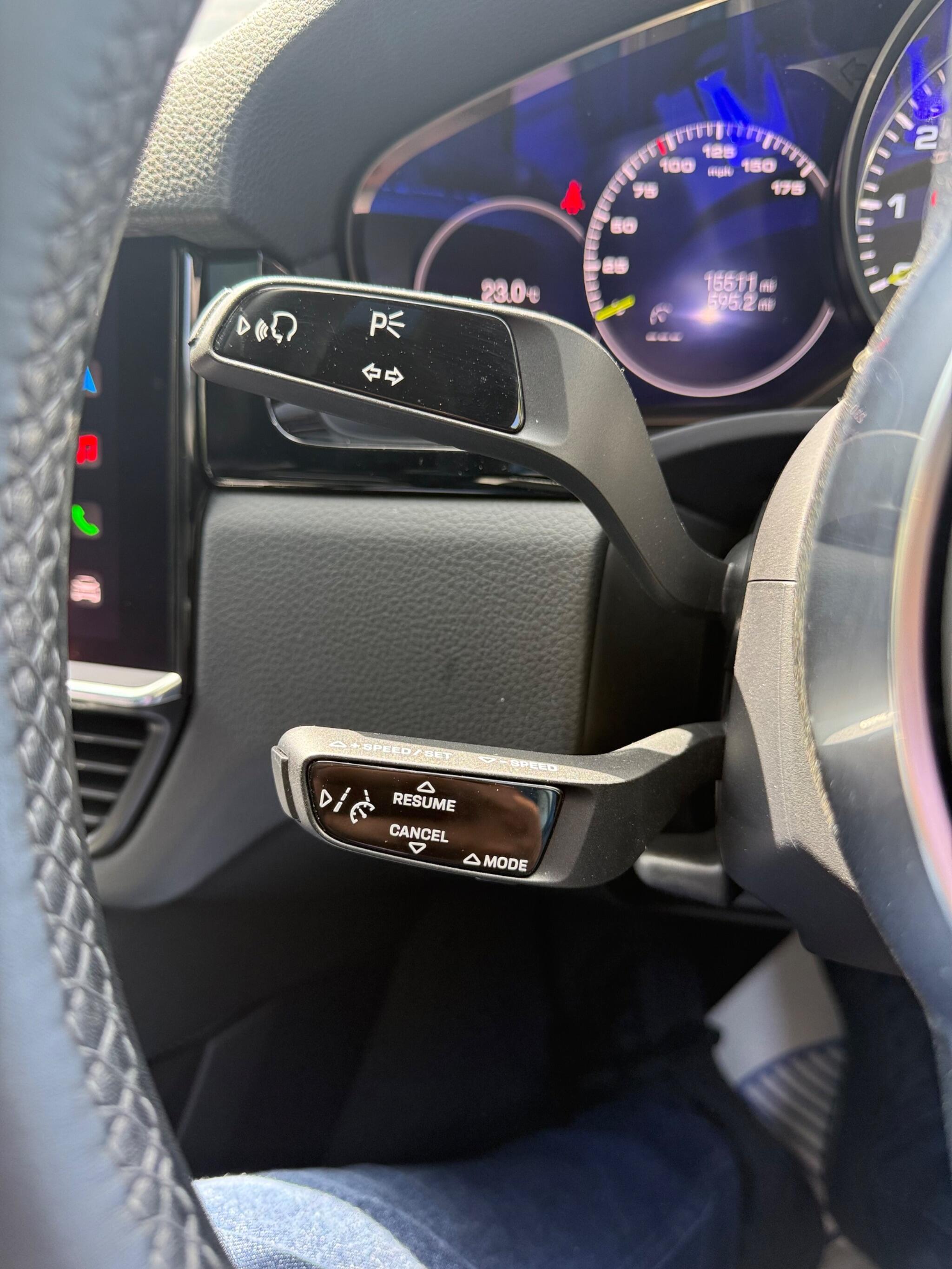 Porsche Cayenne view 37